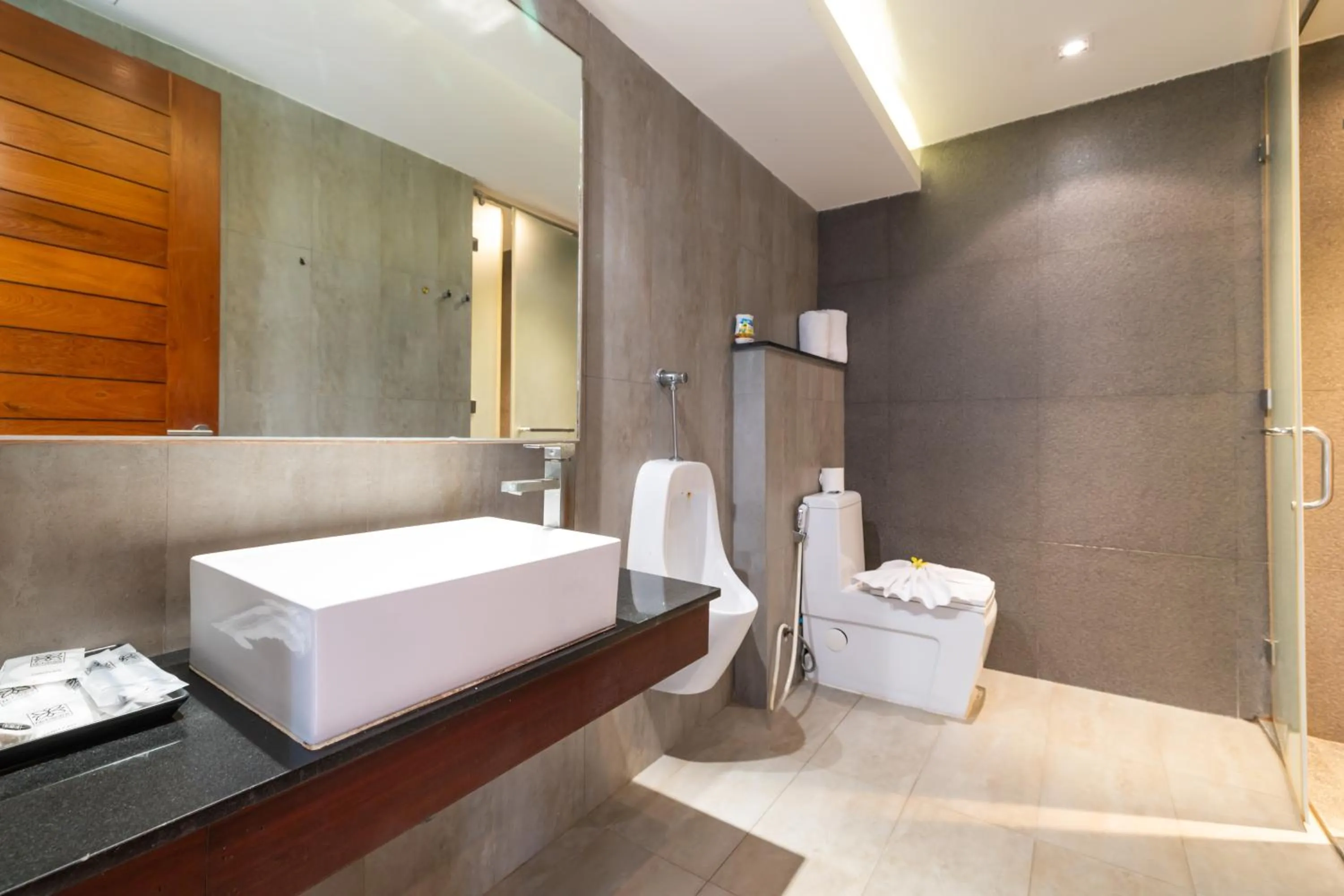 Shower in Phuket Moonlit Bay Seaview Resort & Spa