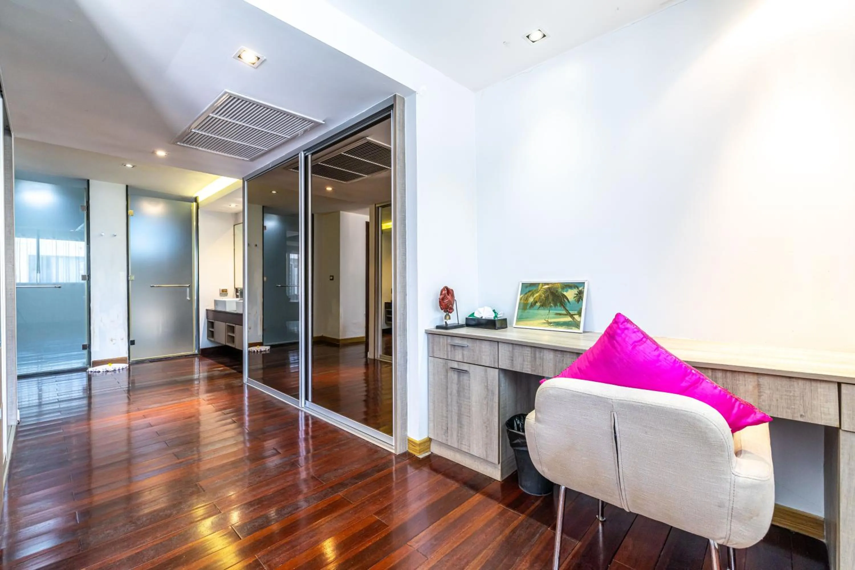 Seating area in Phuket Moonlit Bay Seaview Resort & Spa