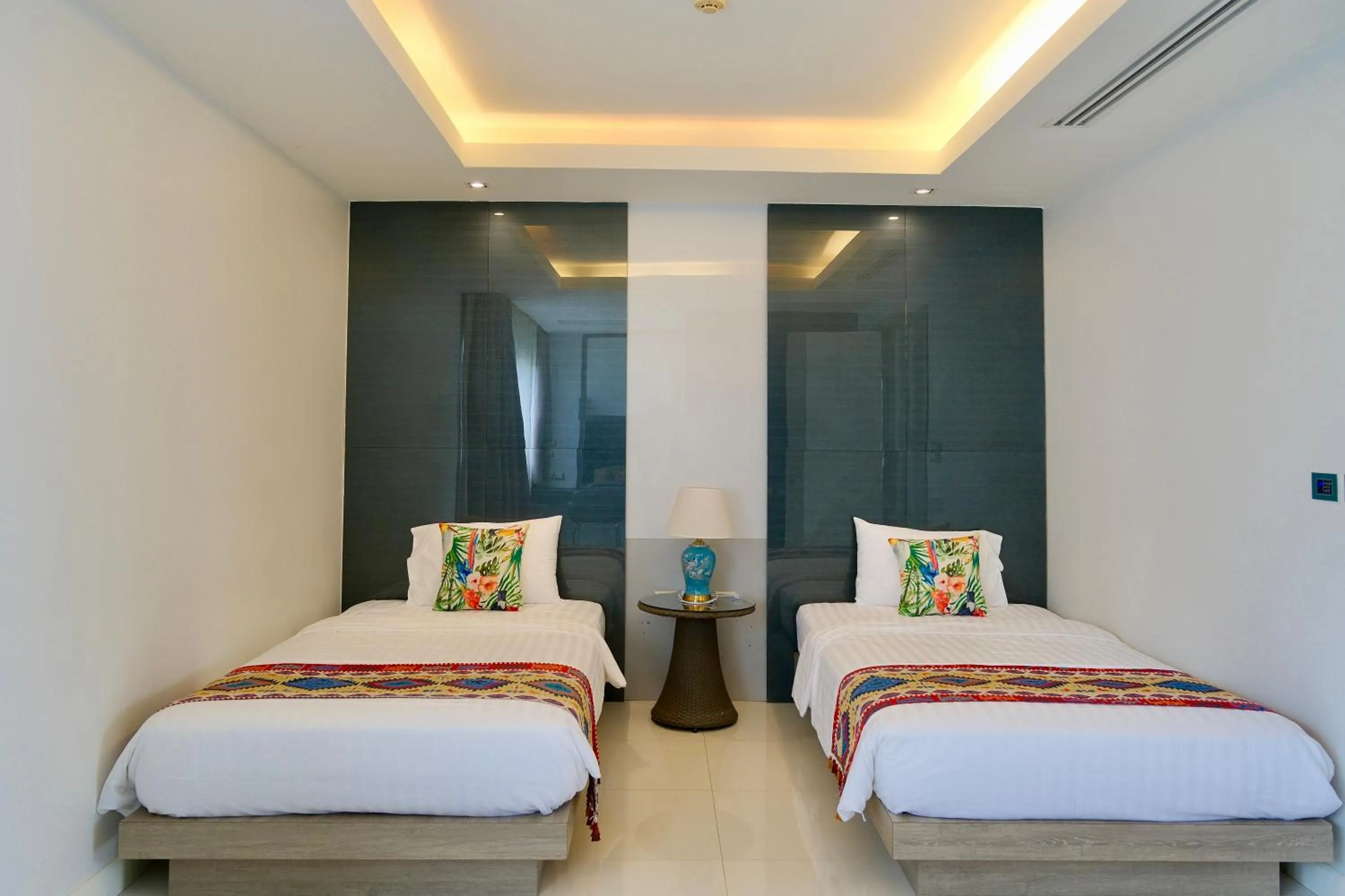 Bed in Phuket Moonlit Bay Seaview Resort & Spa