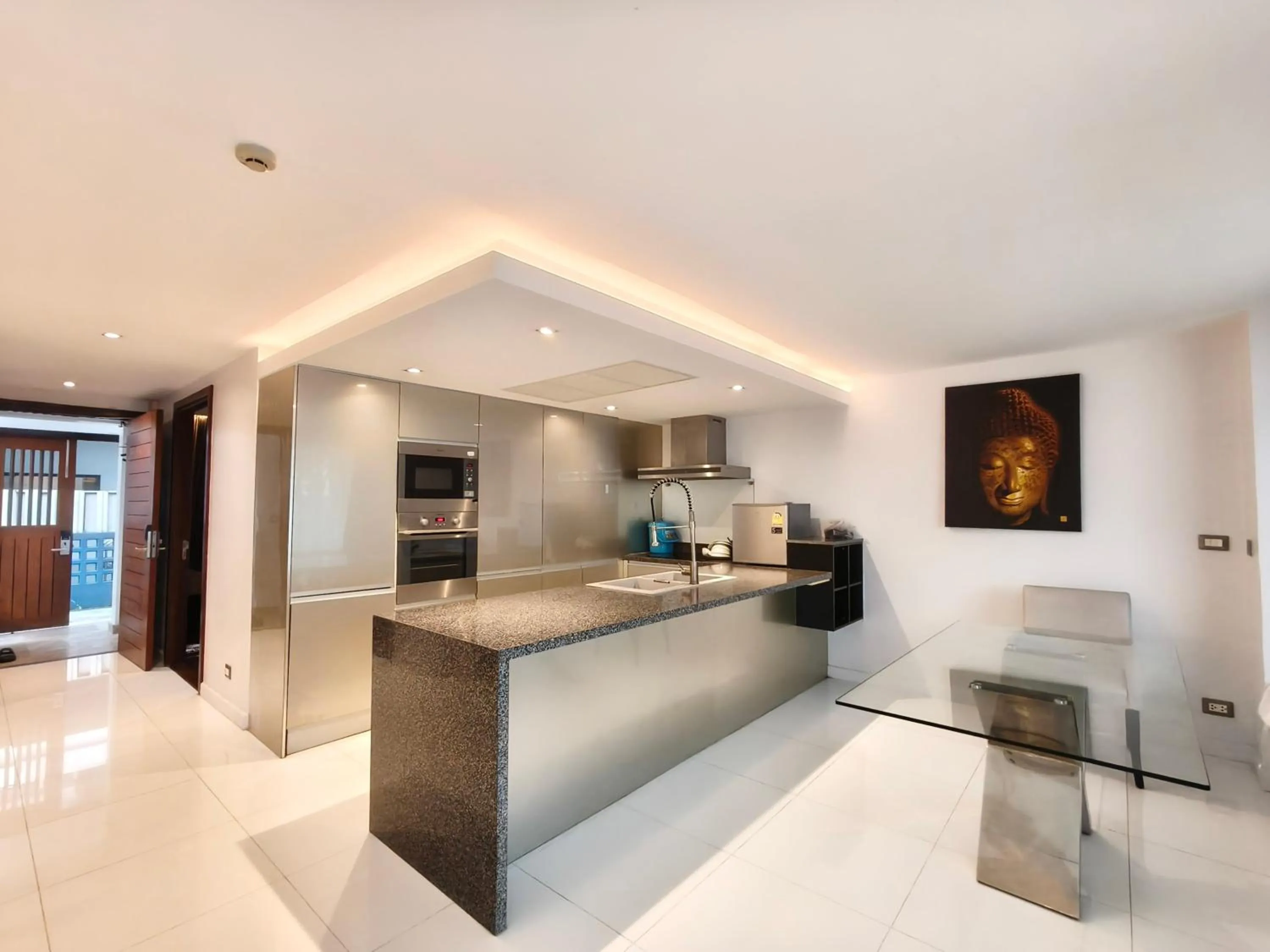 Kitchen or kitchenette in Phuket Moonlit Bay Seaview Resort & Spa