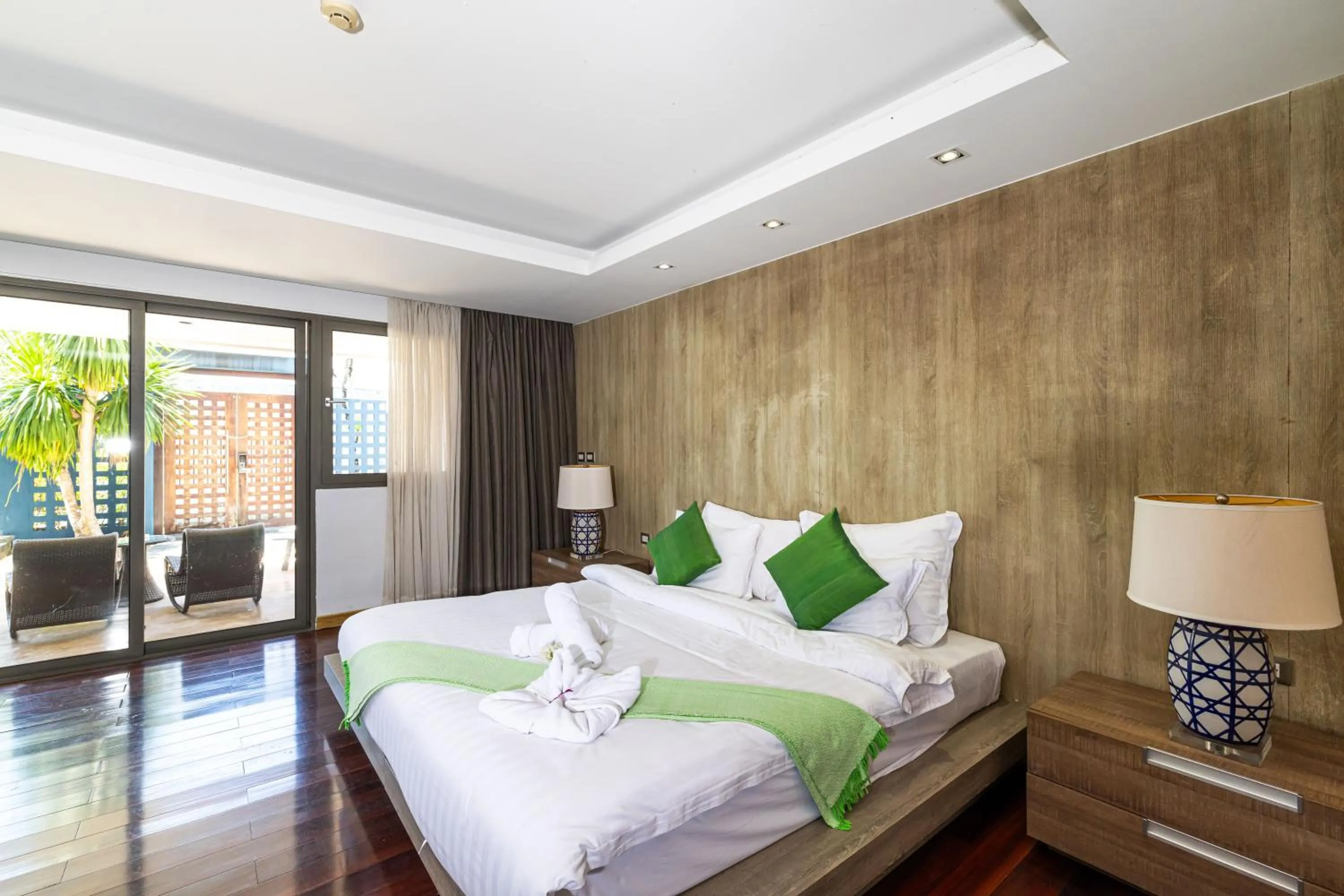 Bed in Phuket Moonlit Bay Seaview Resort & Spa