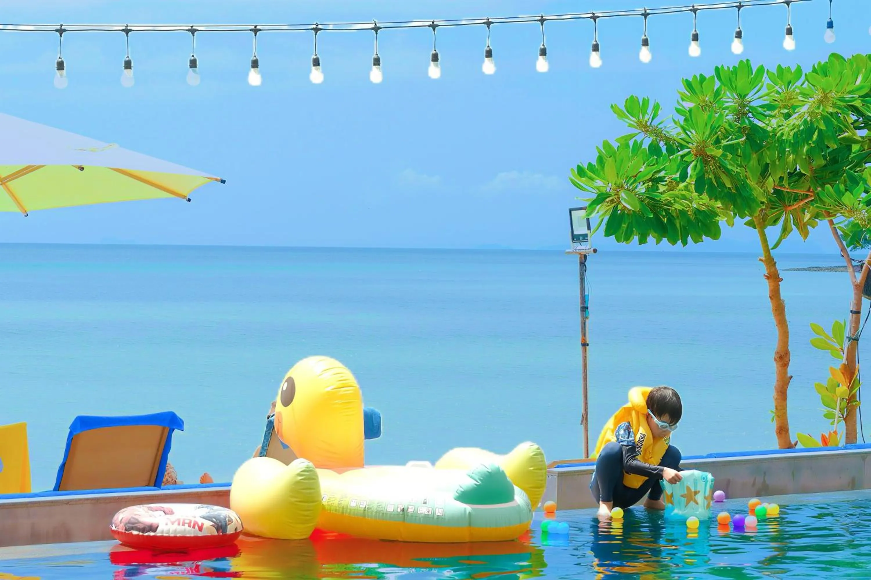 Swimming pool in Phuket Moonlit Bay Seaview Resort & Spa