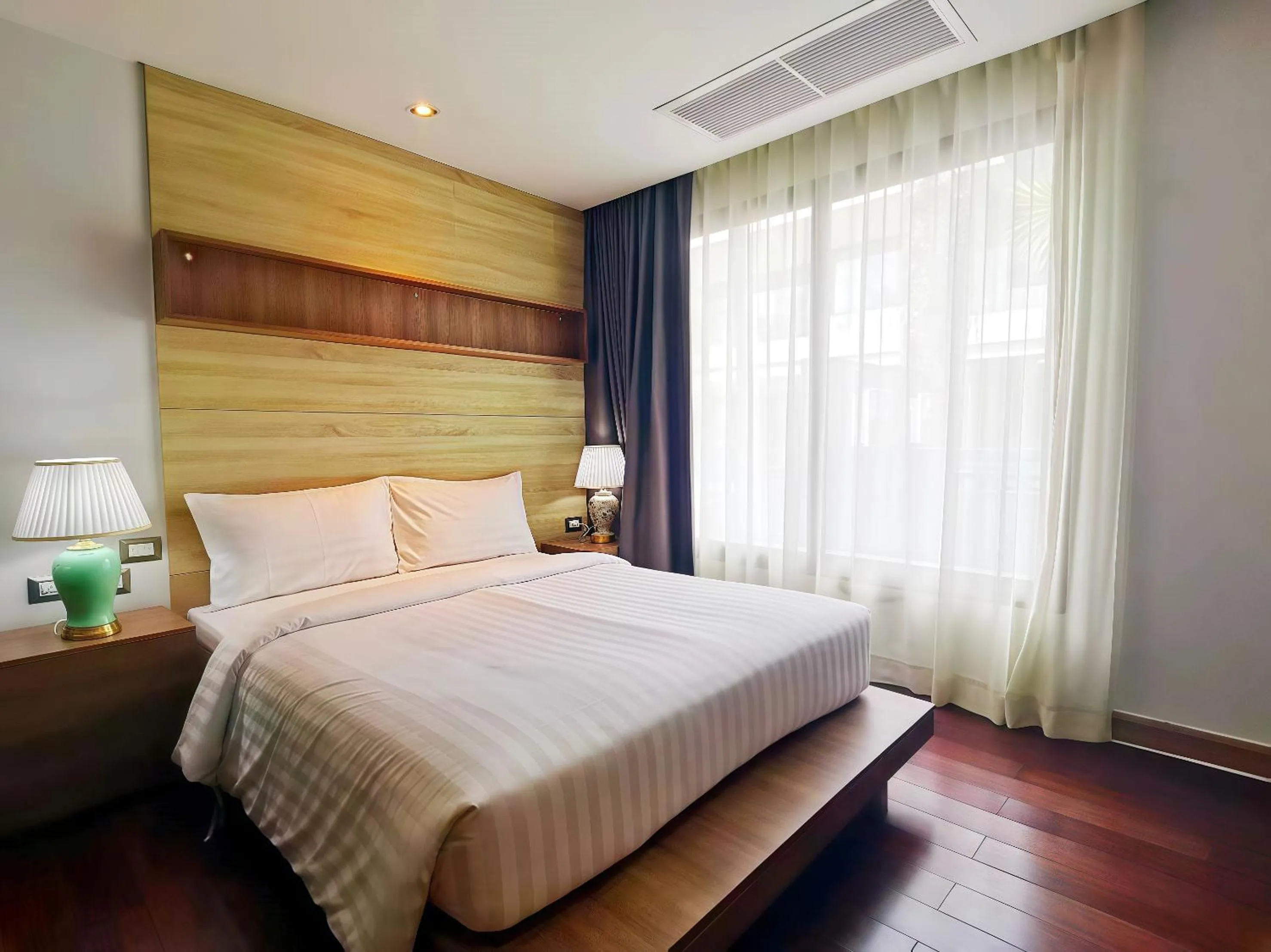 Bed in Phuket Moonlit Bay Seaview Resort & Spa