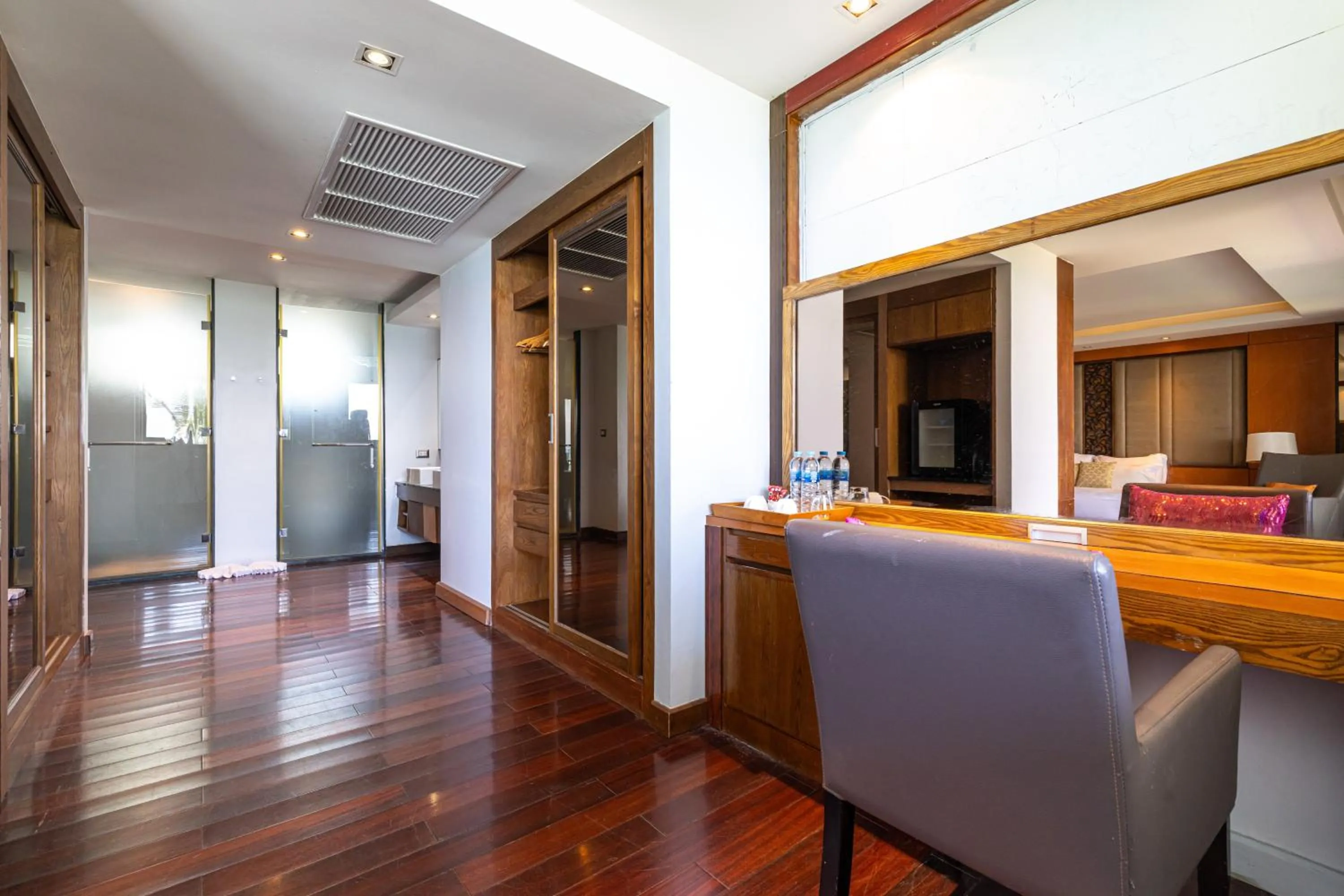 Kitchen or kitchenette in Phuket Moonlit Bay Seaview Resort & Spa