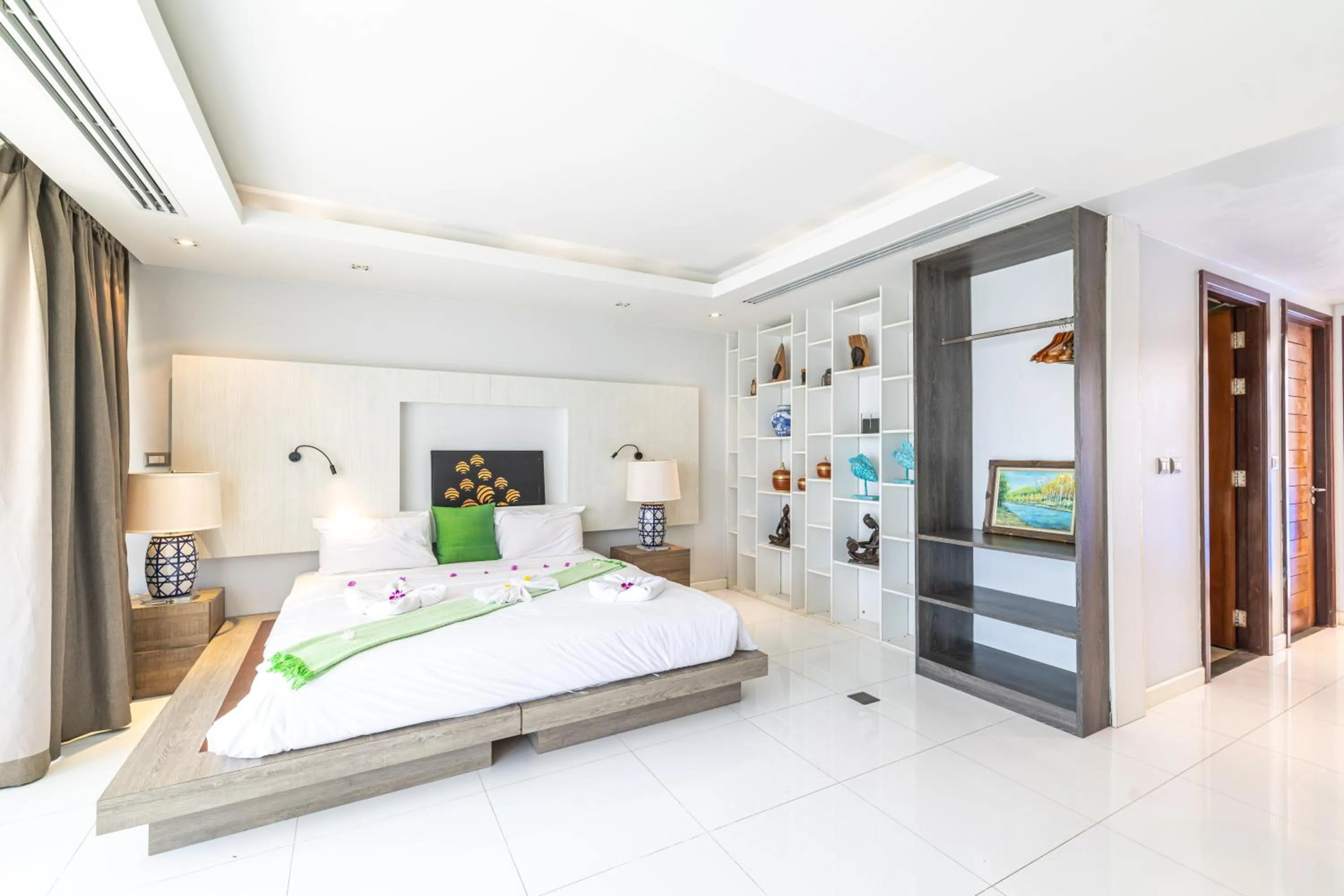 Bed in Phuket Moonlit Bay Seaview Resort & Spa