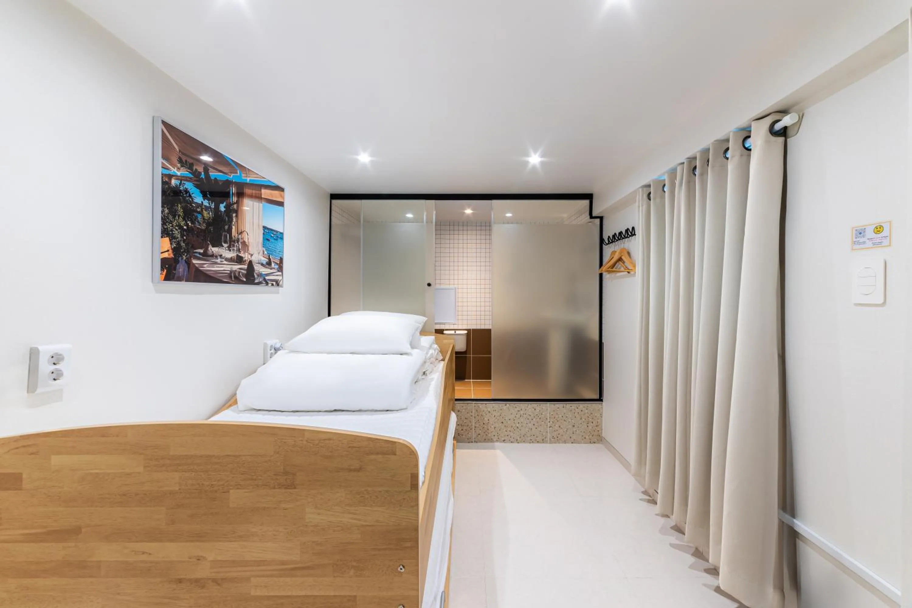 Bed in Slowon Hongdae