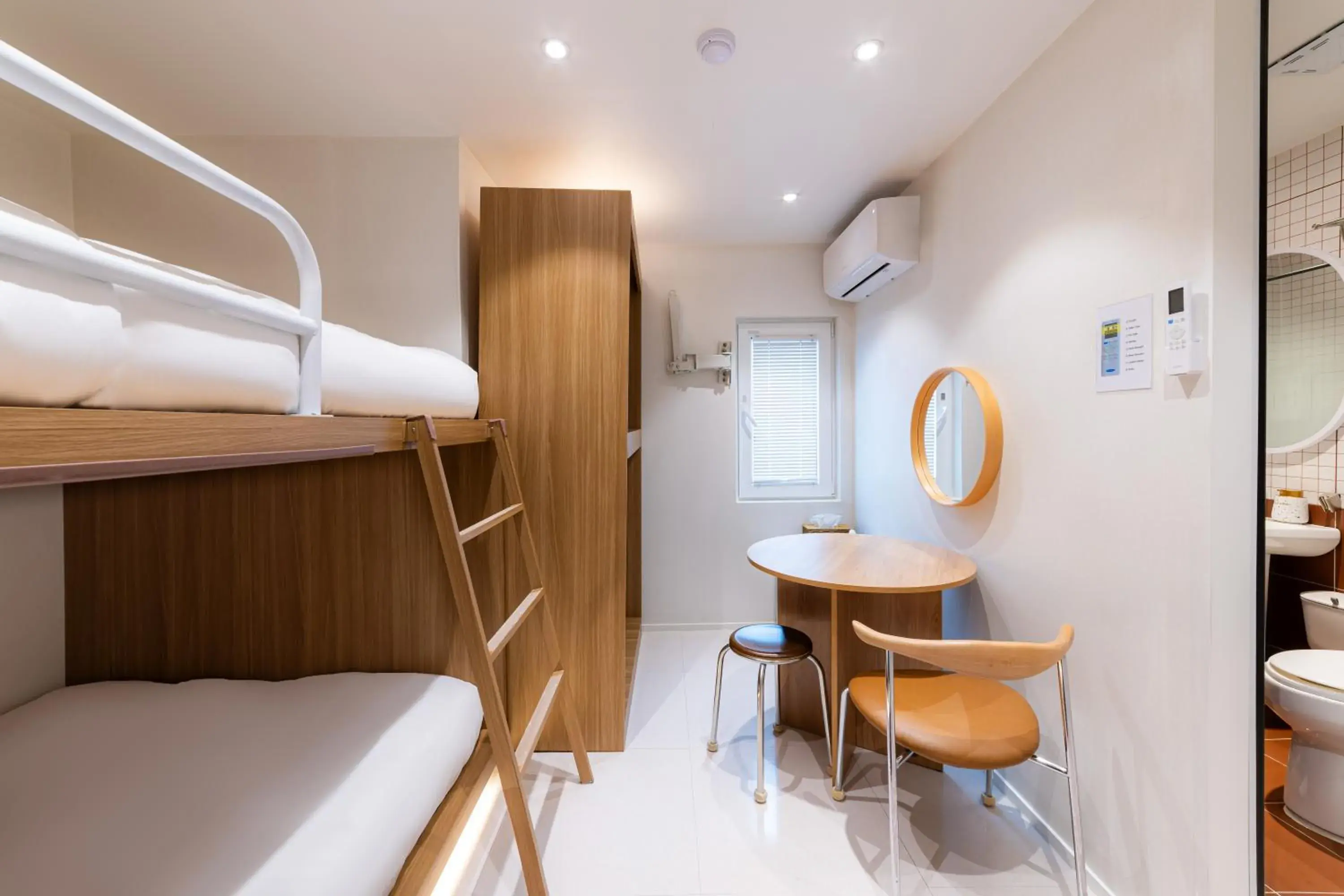 Premier Twin Room in Slowon Hongdae Premier Twin Room in Slowon Hongdae