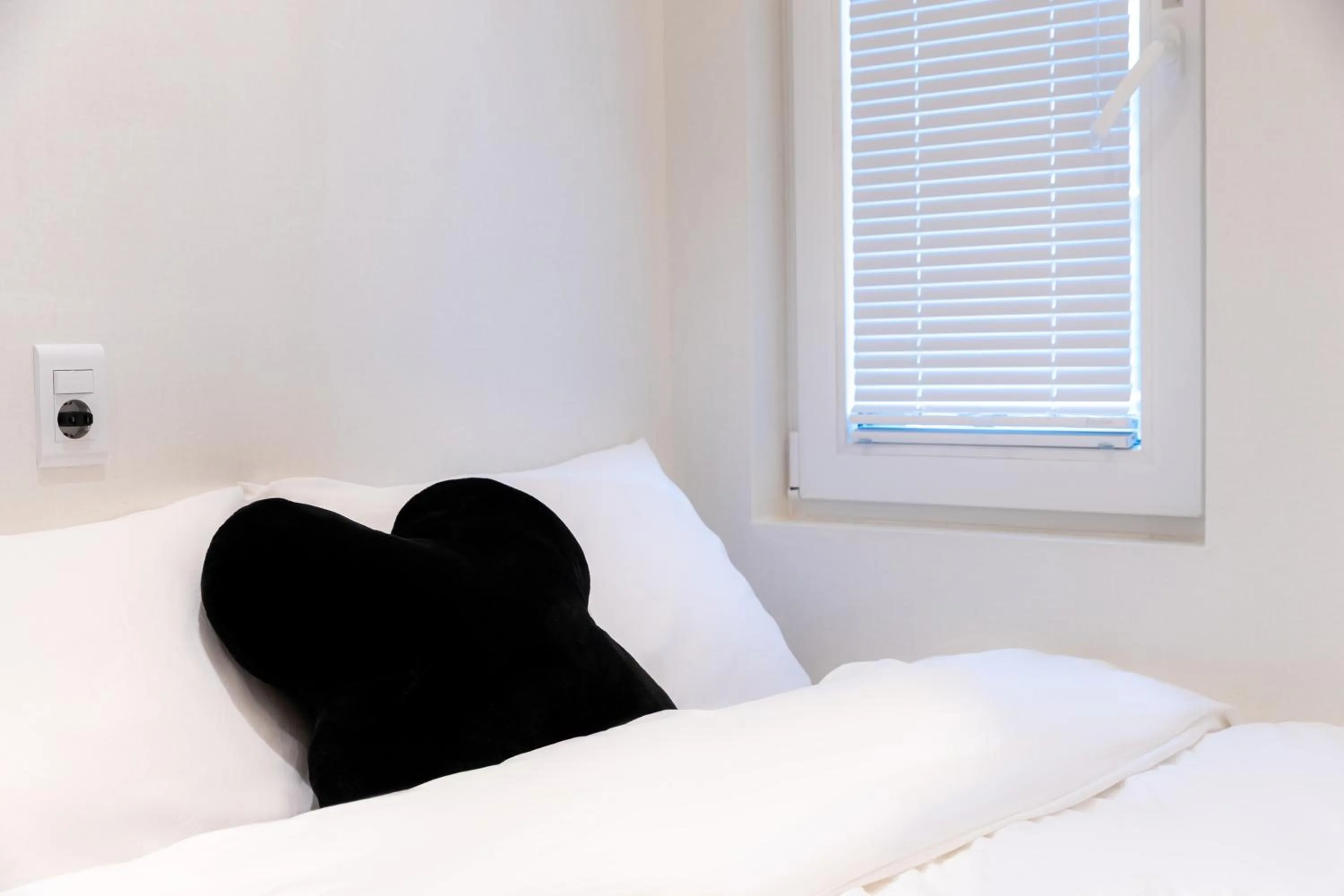 Bedroom, Bed in Slowon Hongdae