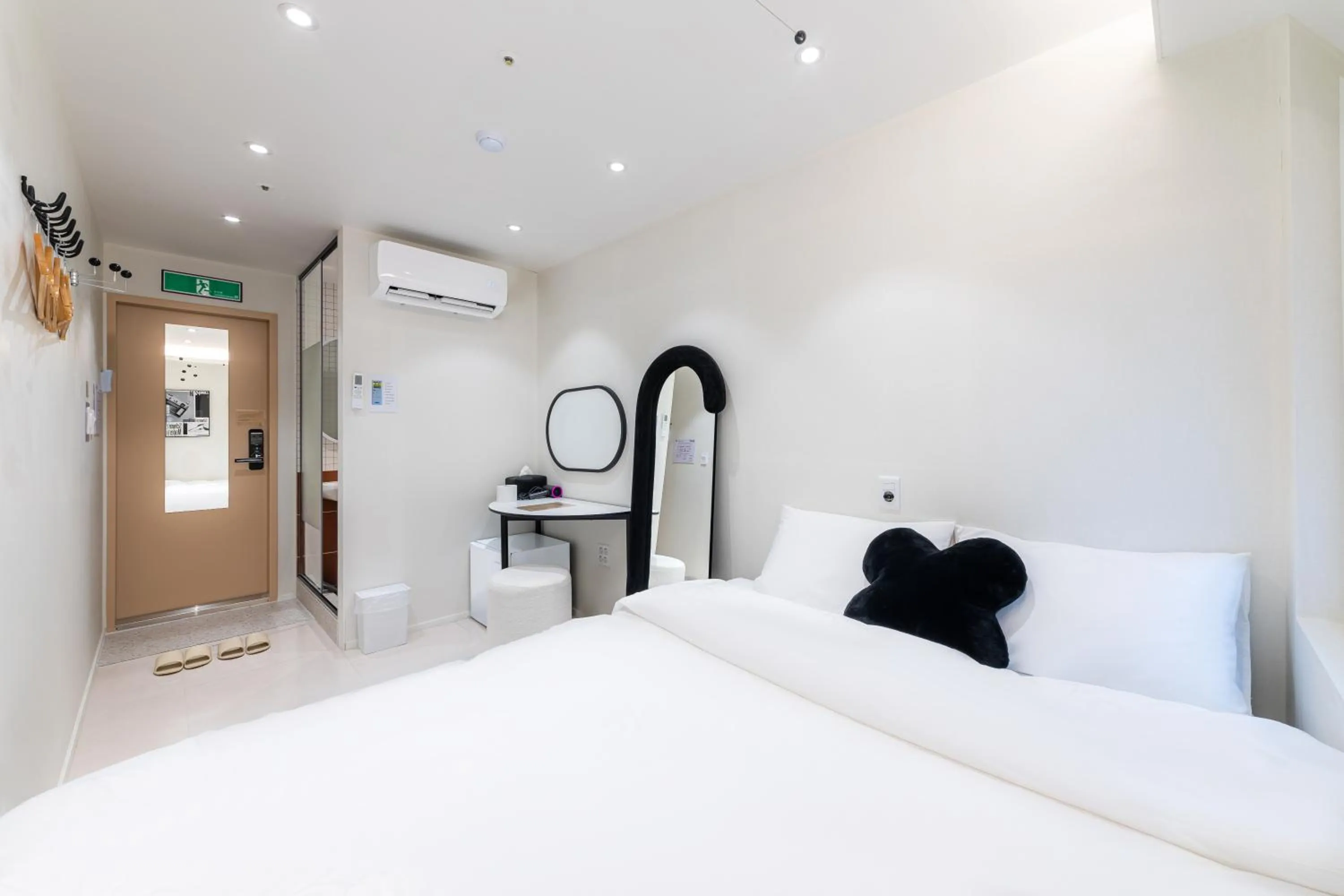 Bed in Slowon Hongdae