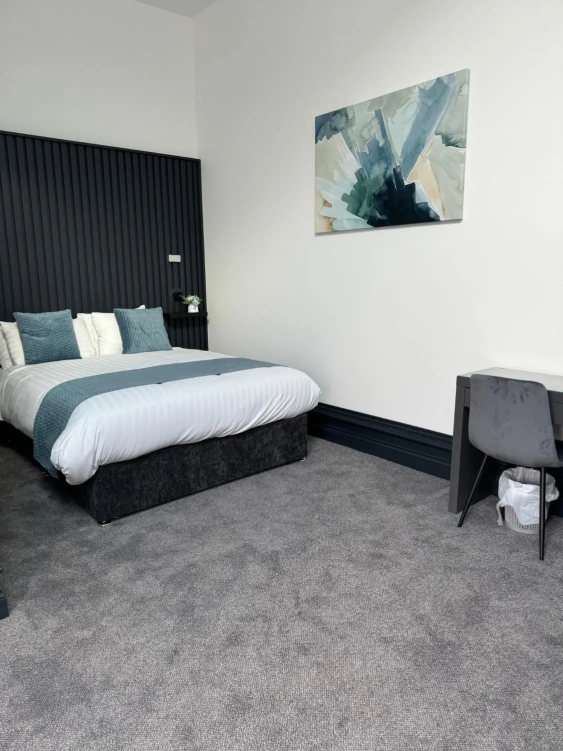 Bedroom, Bed in The Station Hotel