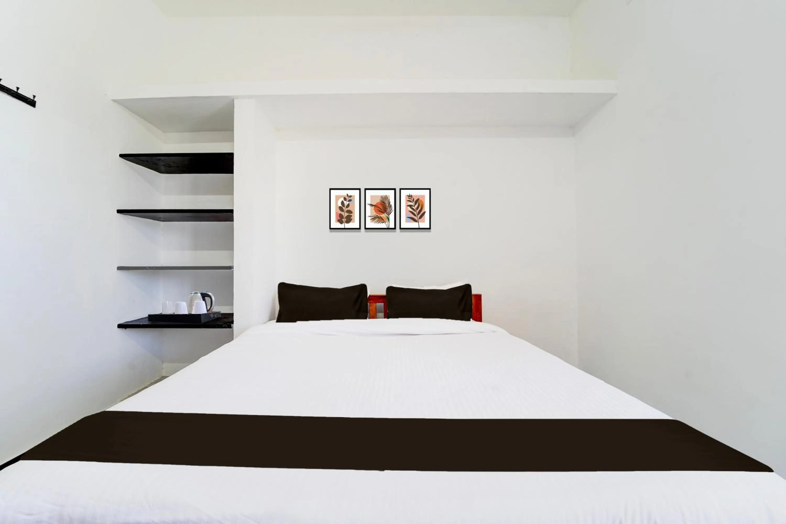 Bedroom, Bed in Super Hotel O Neelambur Near PSG ITech