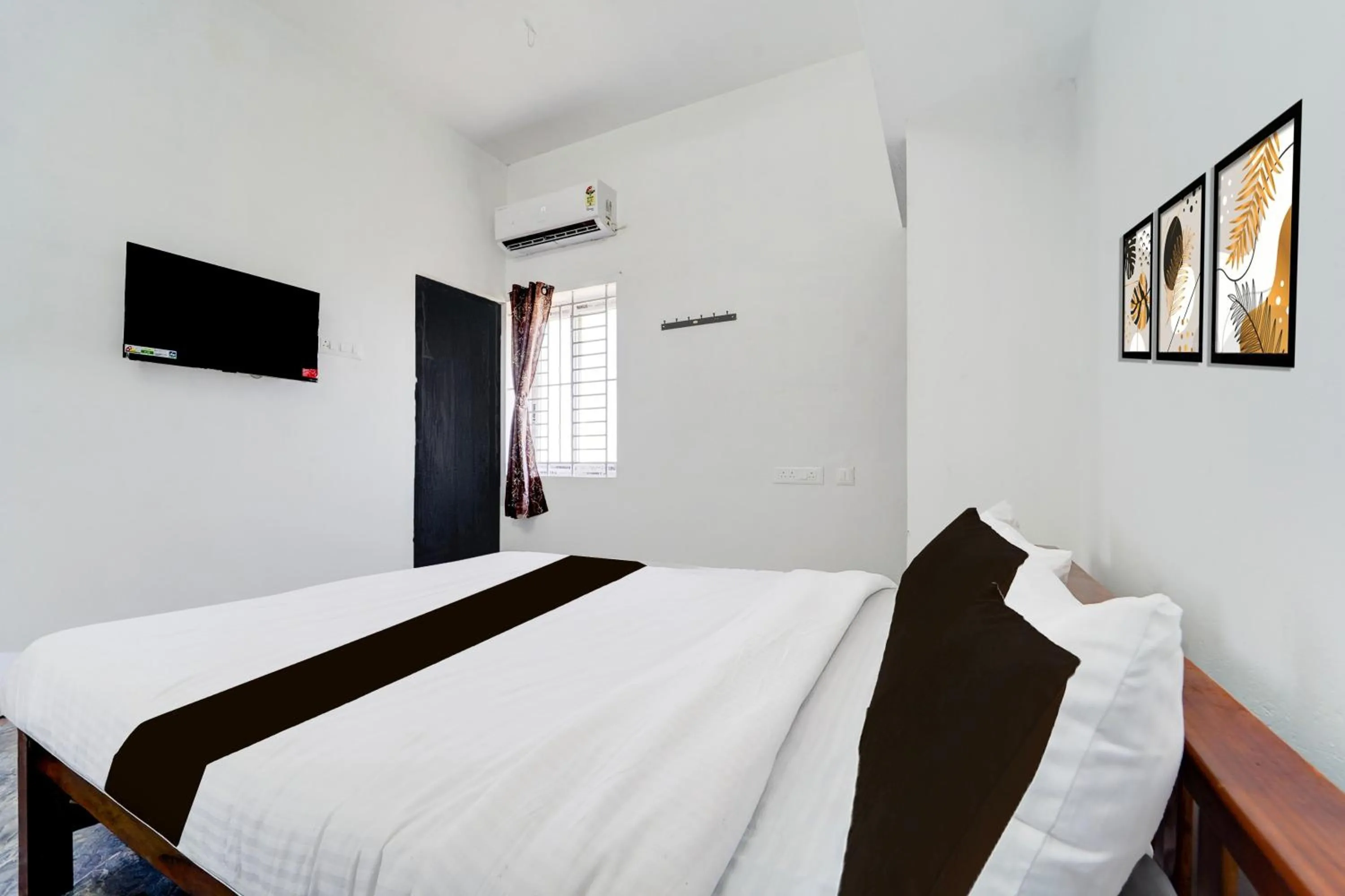 Bedroom, Bed in Super Hotel O Neelambur Near PSG ITech