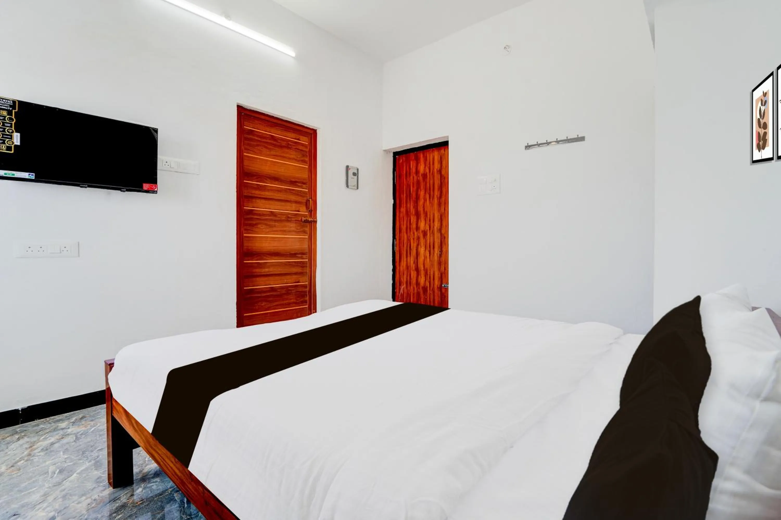 Bedroom, Bed in Super Hotel O Neelambur Near PSG ITech