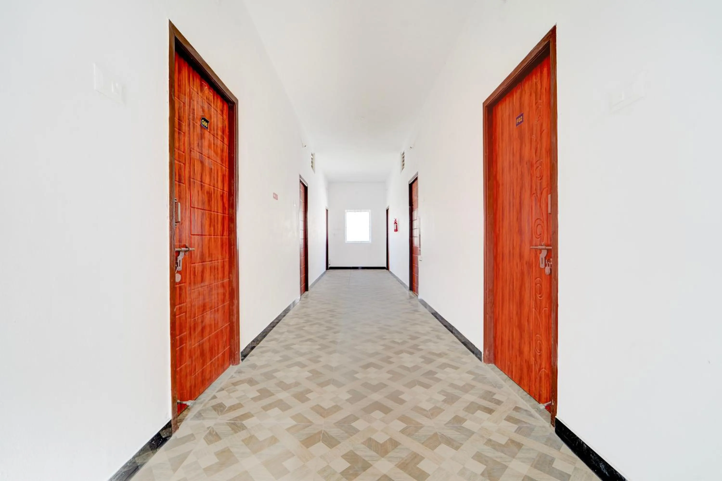 Lobby or reception in Super Hotel O Neelambur Near PSG ITech