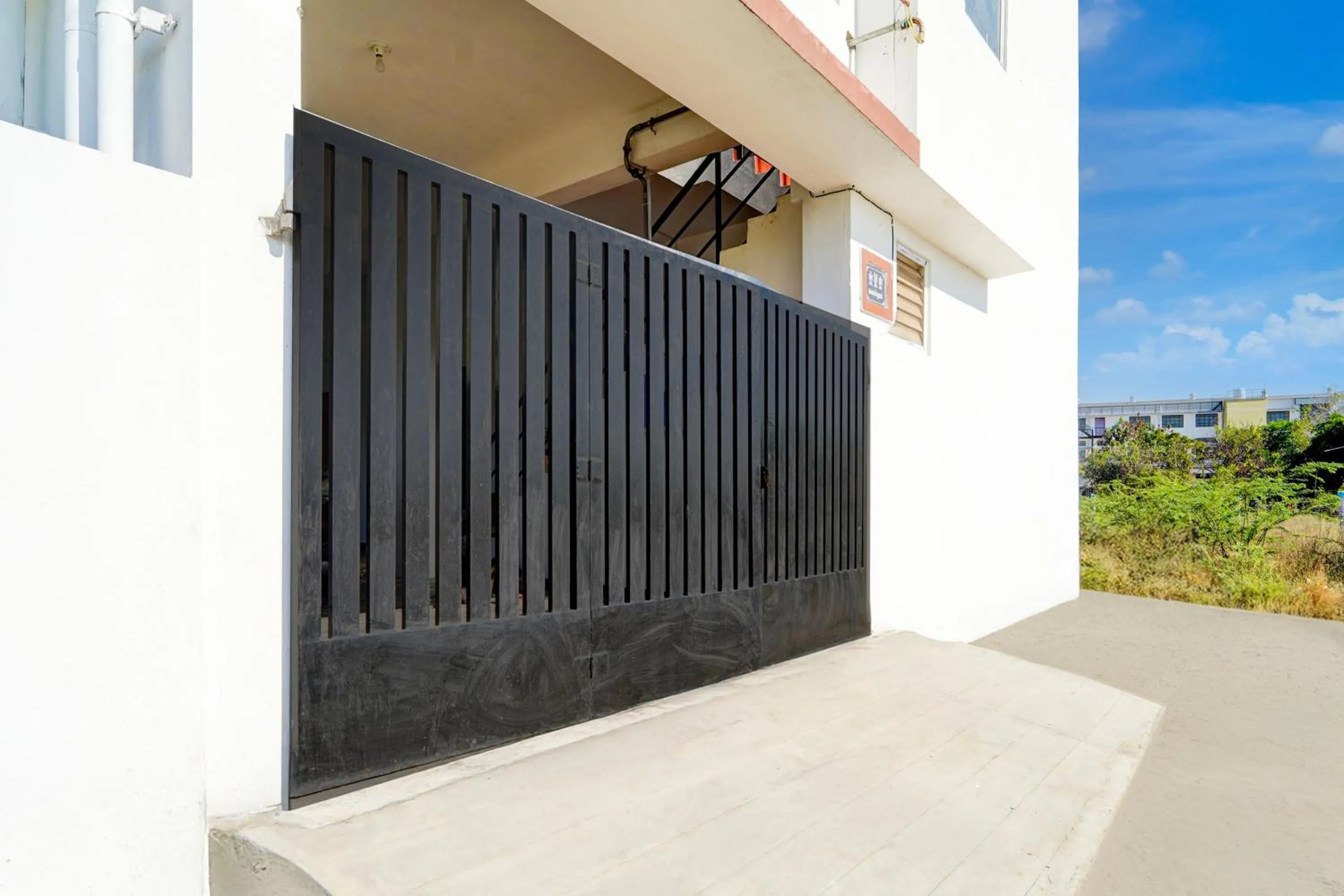 Facade/entrance in Super Hotel O Neelambur Near PSG ITech