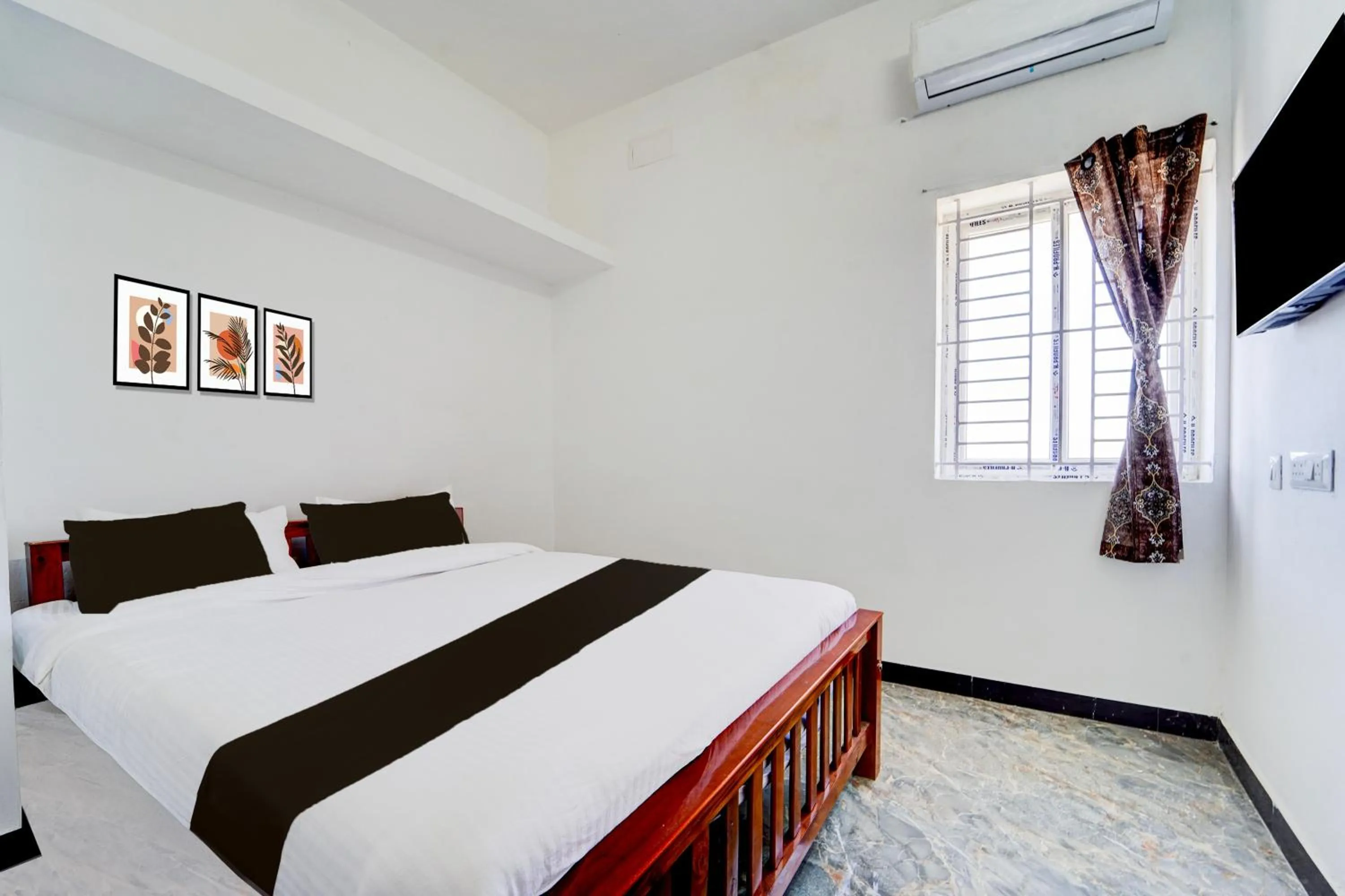 Bedroom, Bed in Super Hotel O Neelambur Near PSG ITech