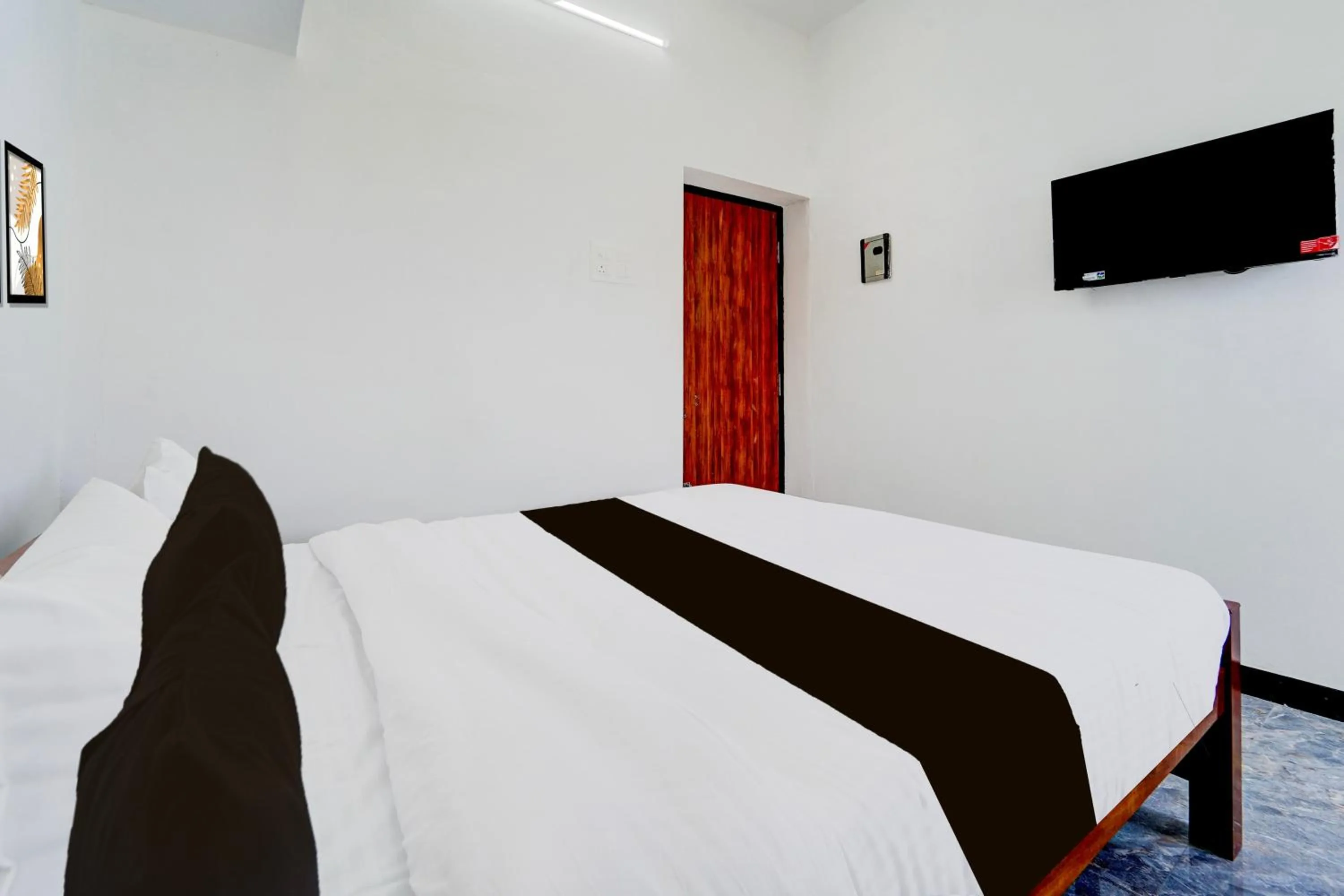 Bedroom, Bed in Super Hotel O Neelambur Near PSG ITech