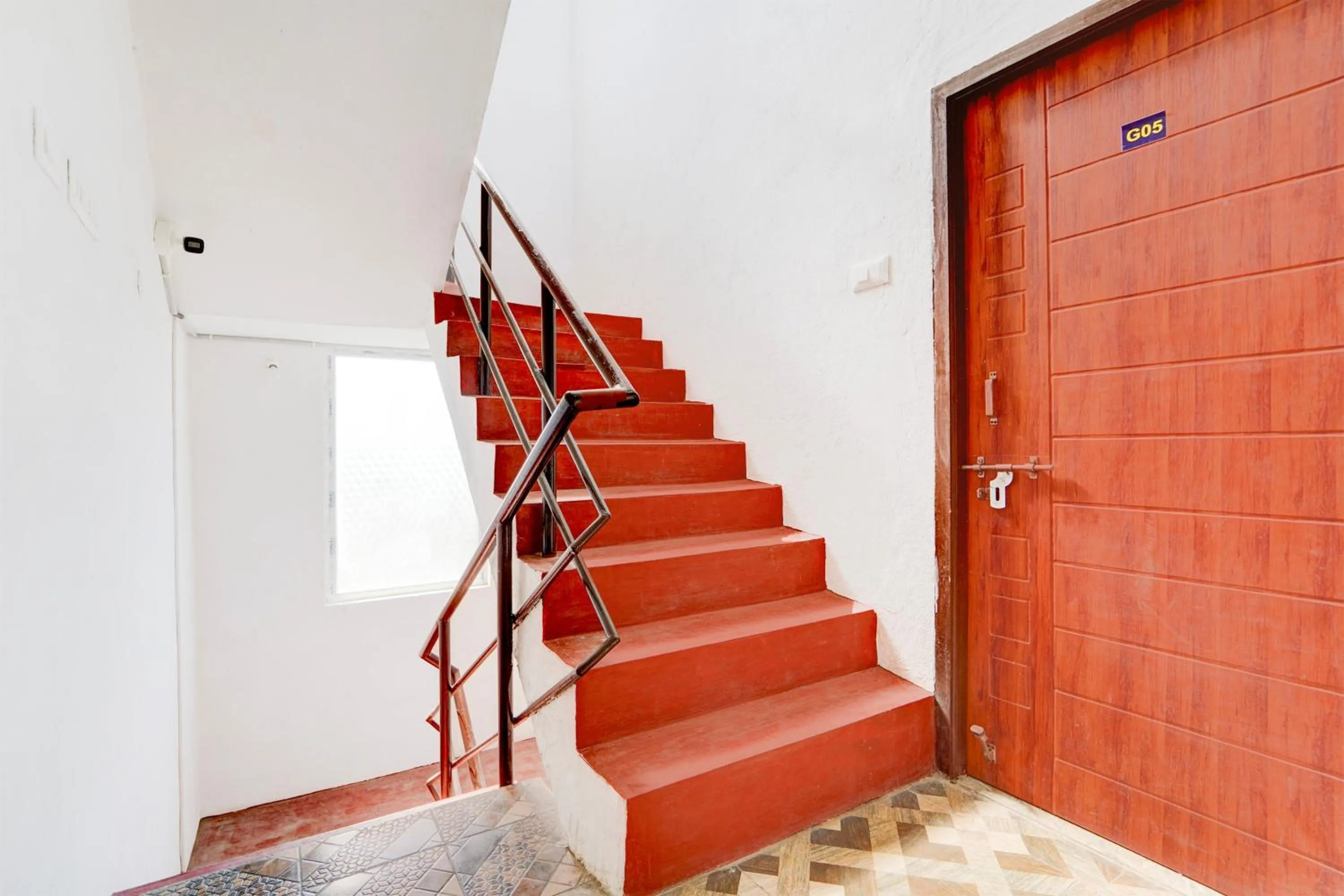 Lobby or reception in Super Hotel O Neelambur Near PSG ITech