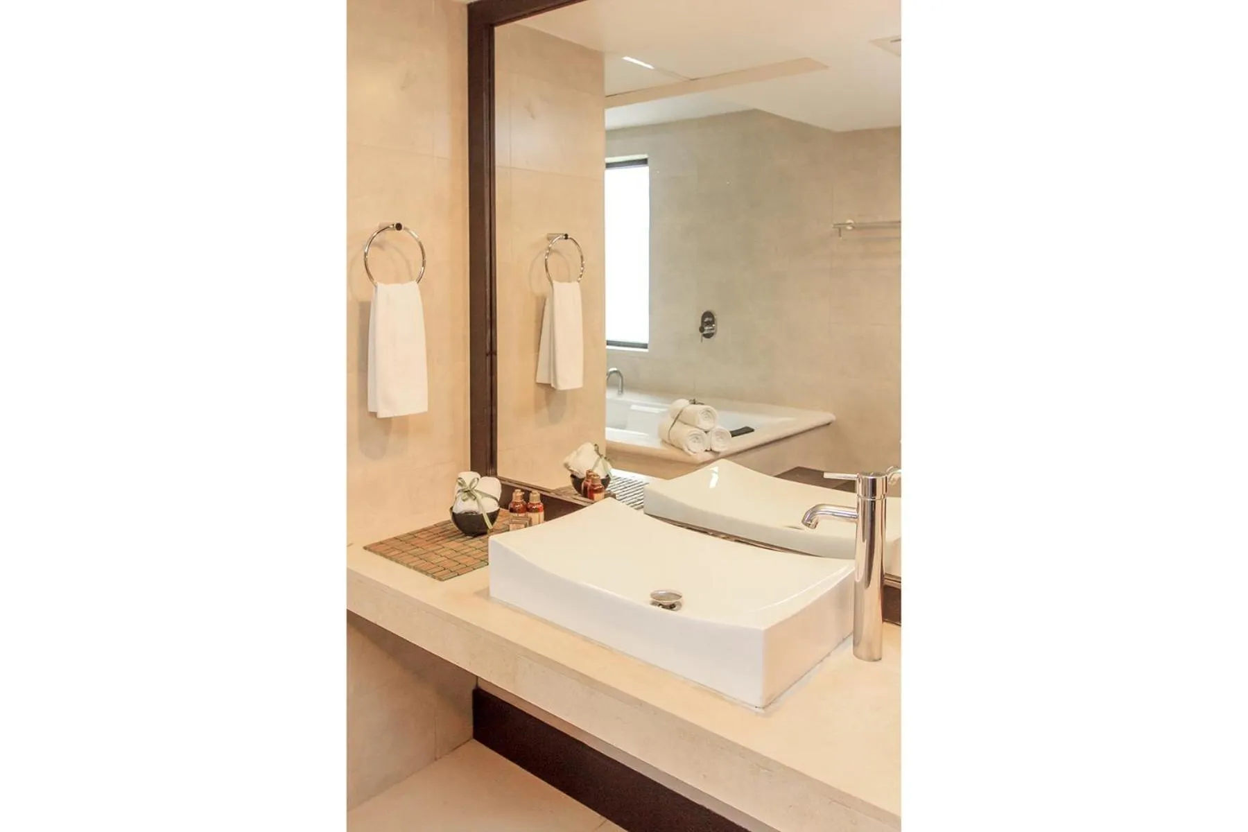 Toilet in Aldea Thai by Stella Rentals