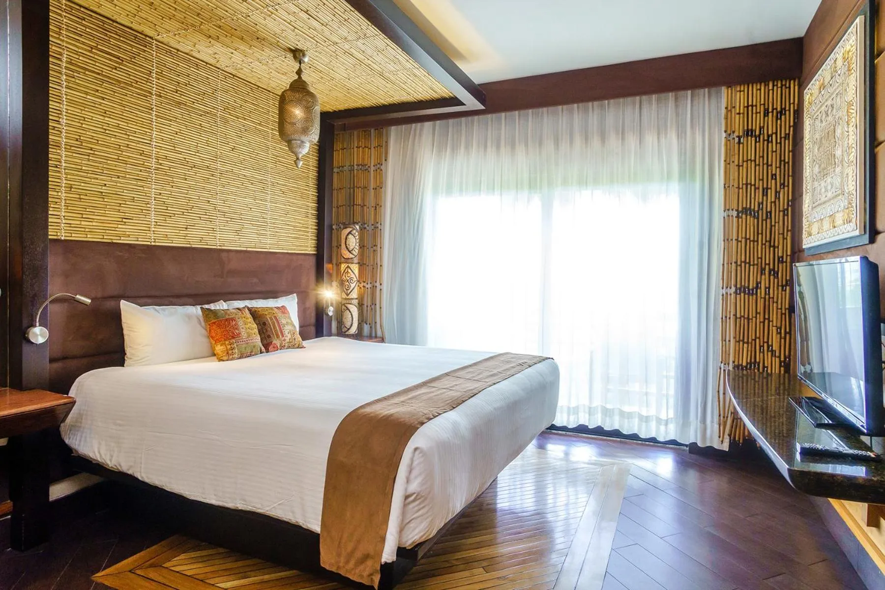 Communal lounge/ TV room, Bed in Aldea Thai by Stella Rentals