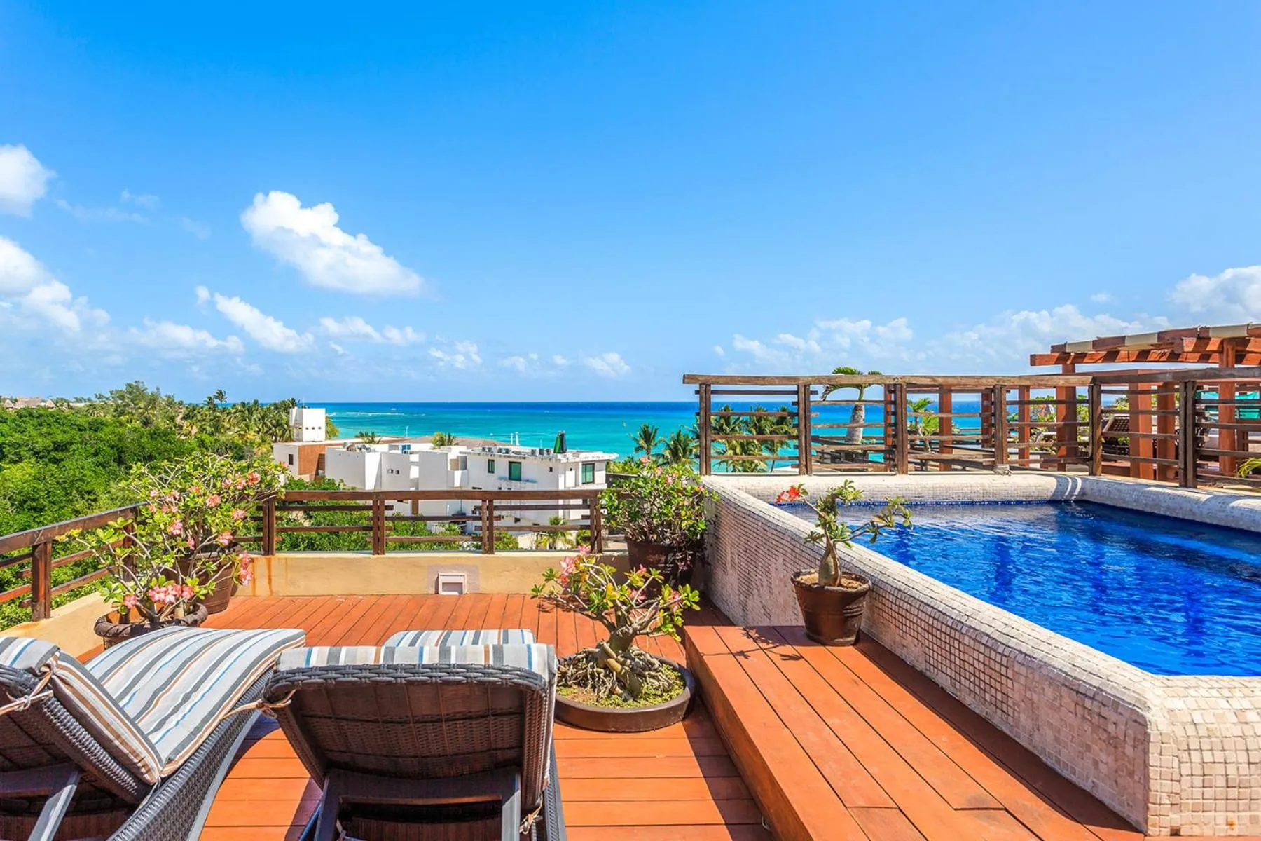 Patio in Aldea Thai by Stella Rentals