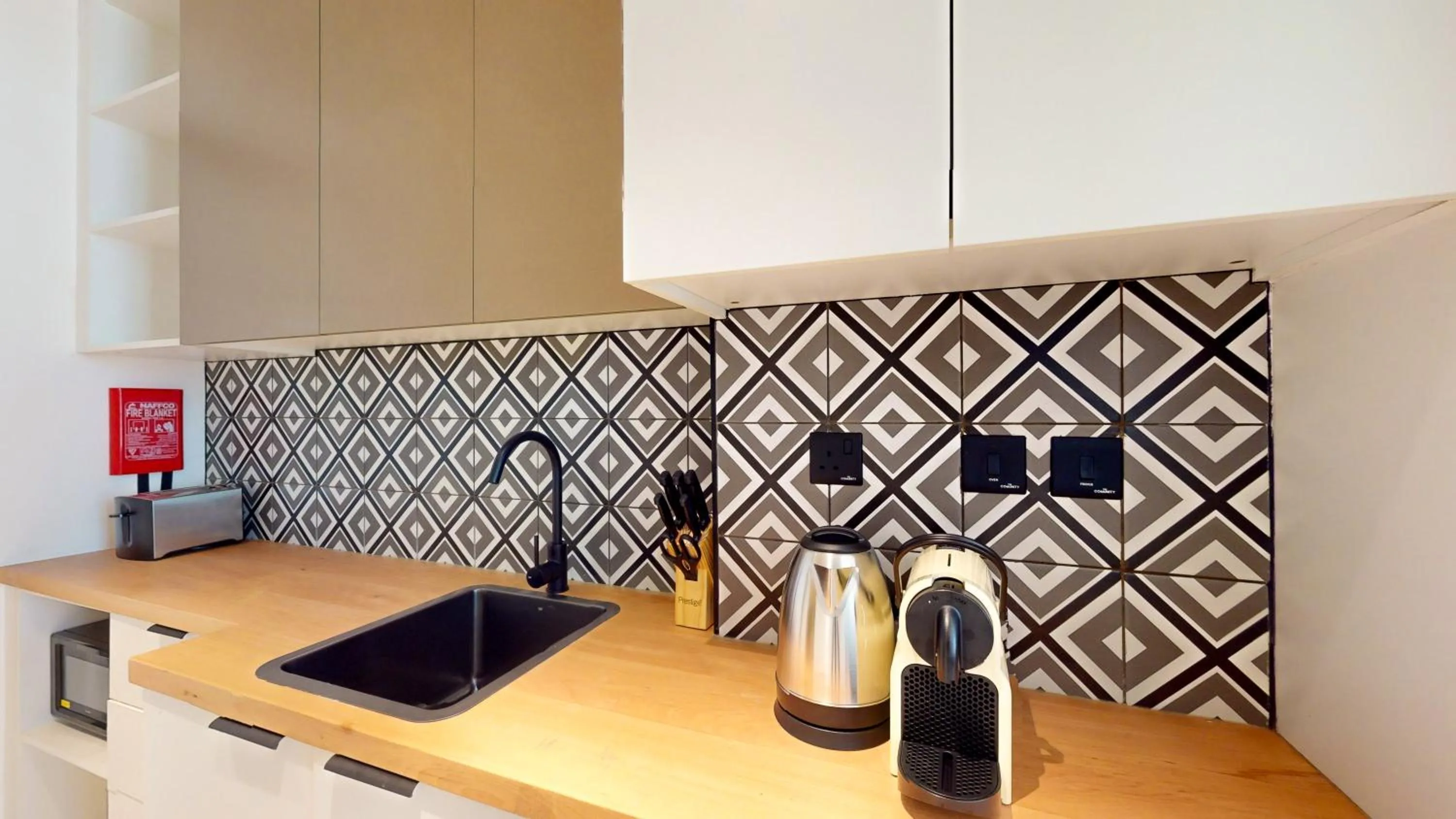 Kitchen or kitchenette in The Community Jumeirah Village