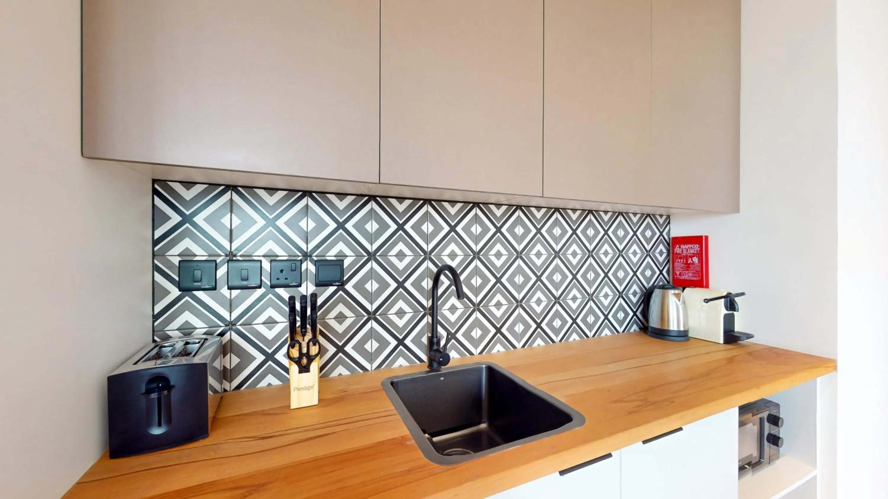 Kitchen or kitchenette in The Community Jumeirah Village