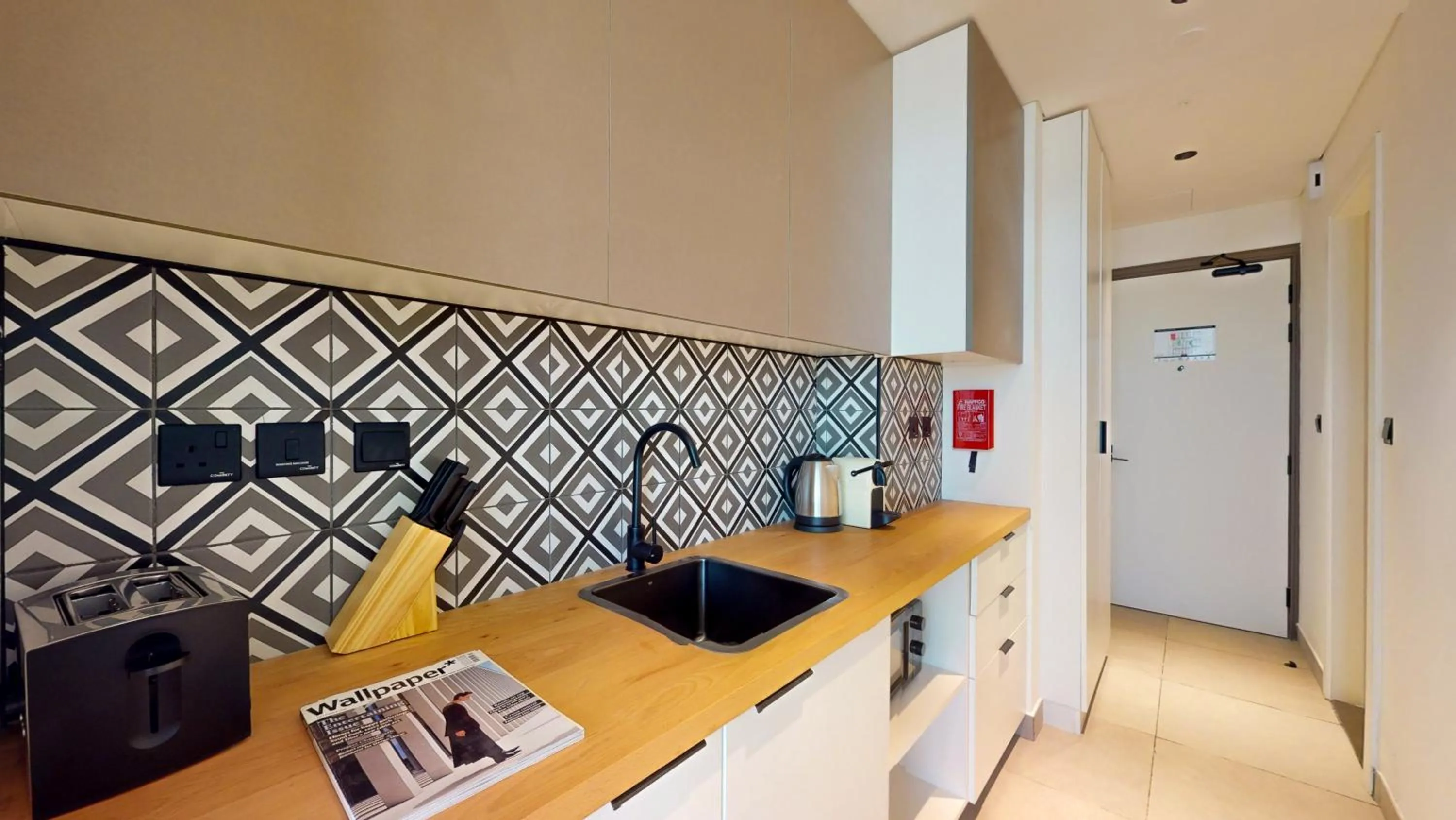 Kitchen or kitchenette in The Community Jumeirah Village