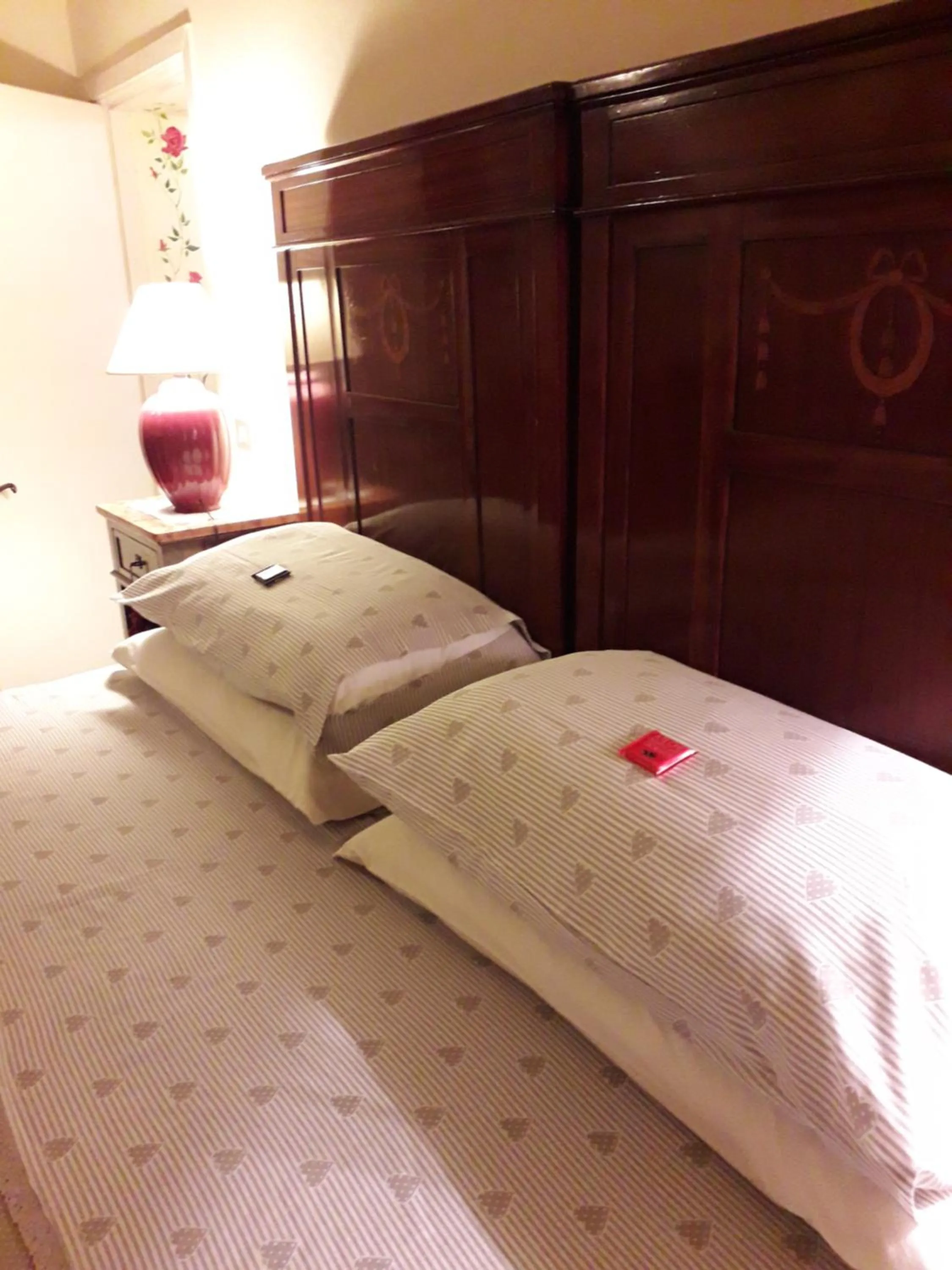 Decorative detail, Bed in B&B Il Giardino