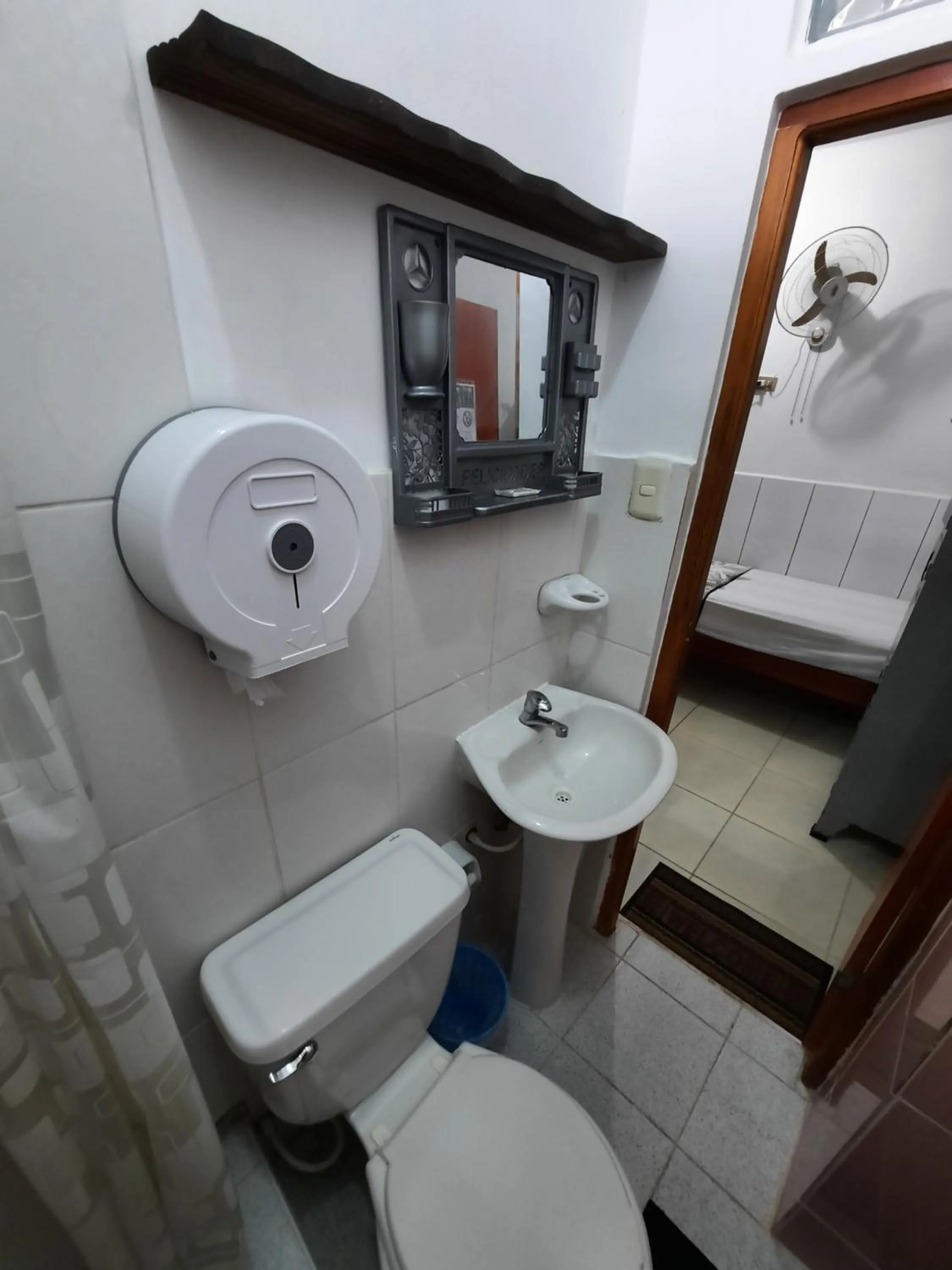 Bathroom in Amazon House Hostel