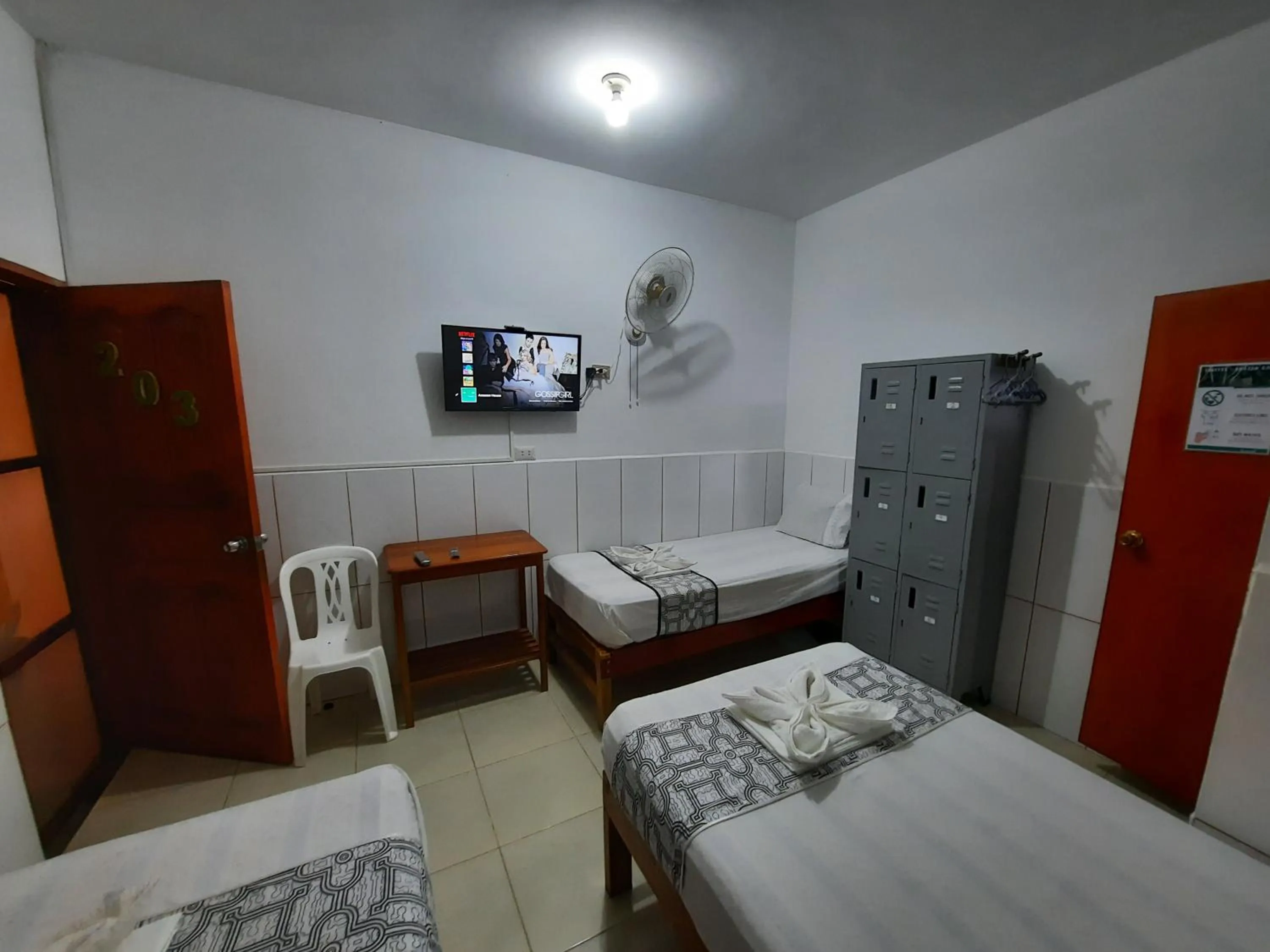 Photo of the whole room, Bed in Amazon House Hostel