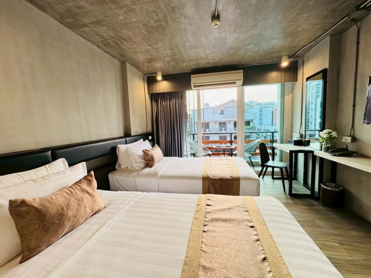 TV and multimedia, Bed in Aspira Central Patong