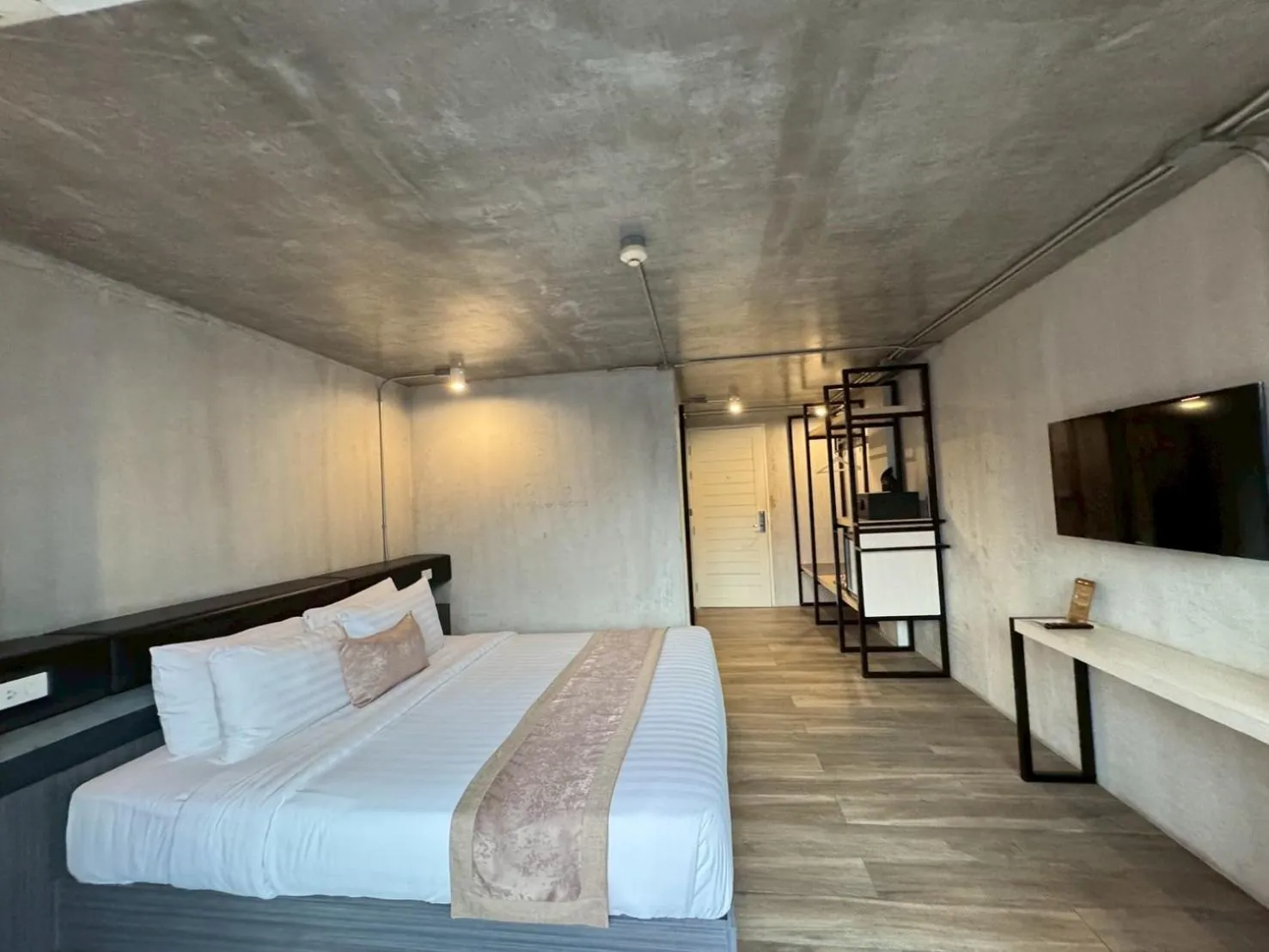 TV and multimedia, Bed in Aspira Central Patong