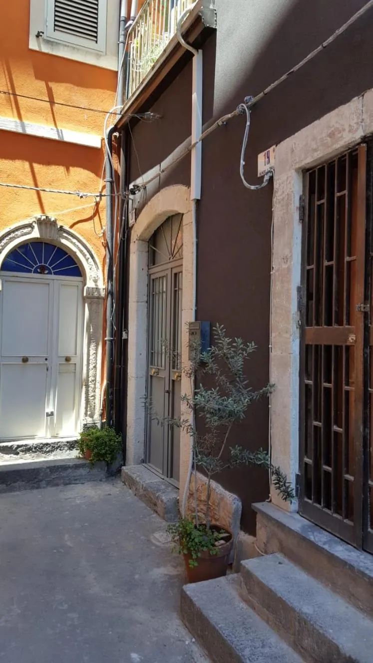 Facade/entrance in Il Pozzo di Santa Teresa