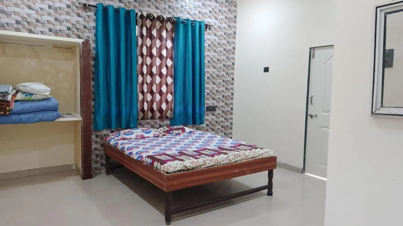 Bed in Tendulkar Beach Resort