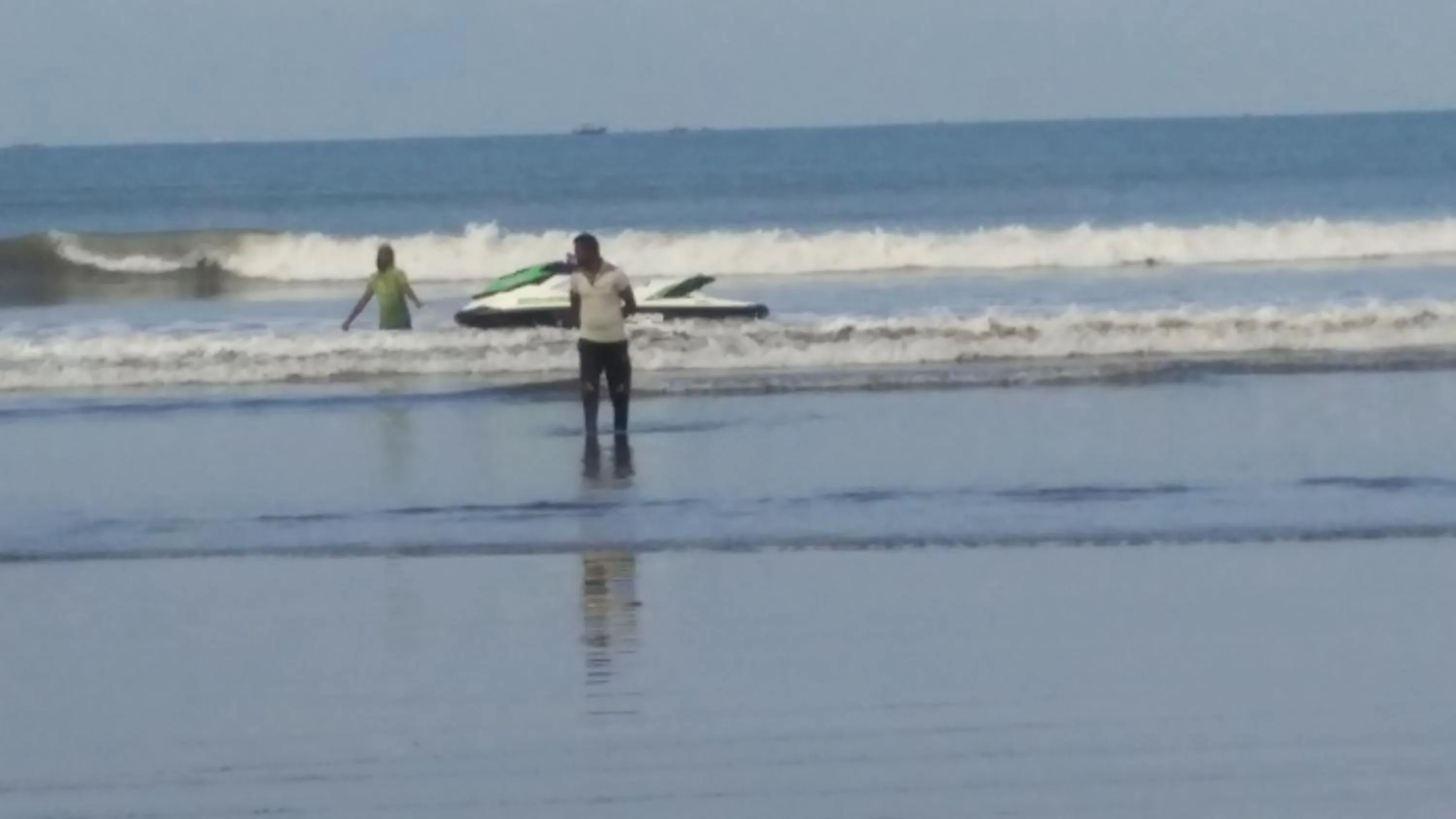 Guests in Tendulkar Beach Resort