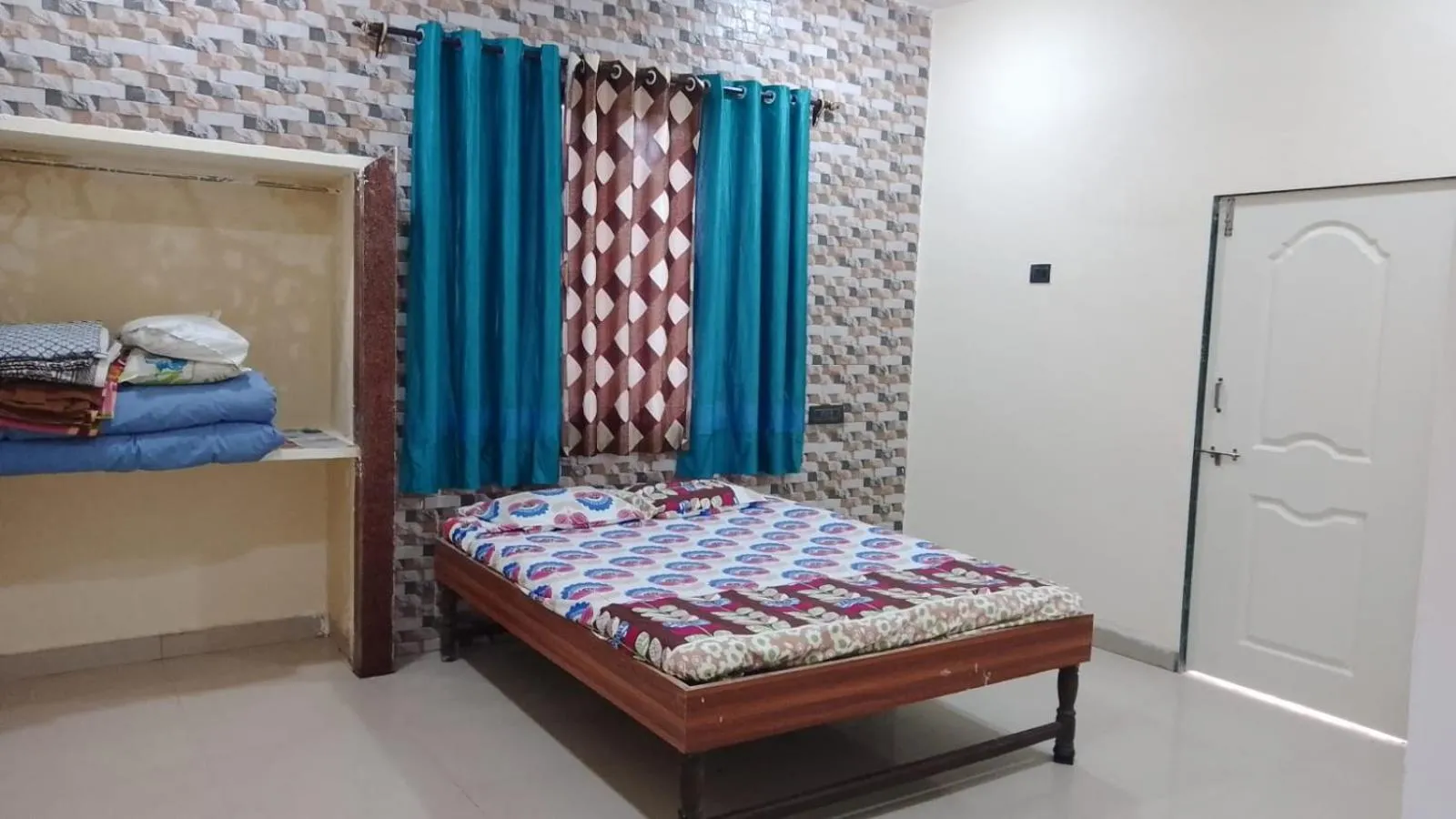 Bed in Tendulkar Beach Resort