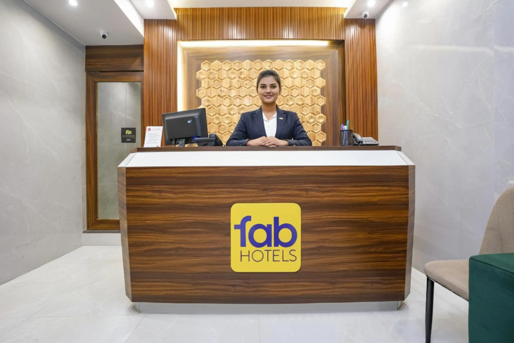 FabHotel Prime Palm Grove - Nr BKC