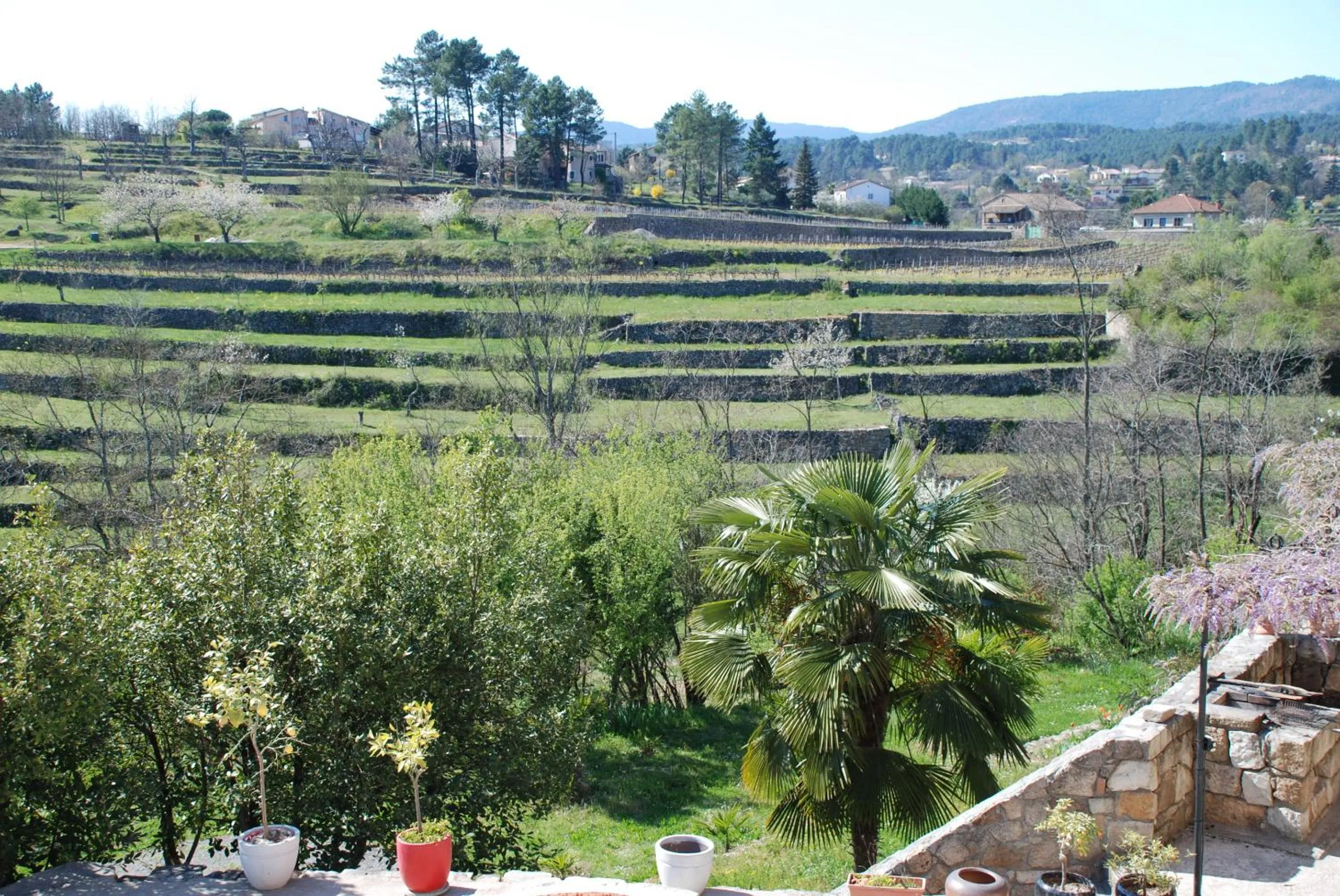 Property building in Chambre d'hôtes Au creux du Chambon