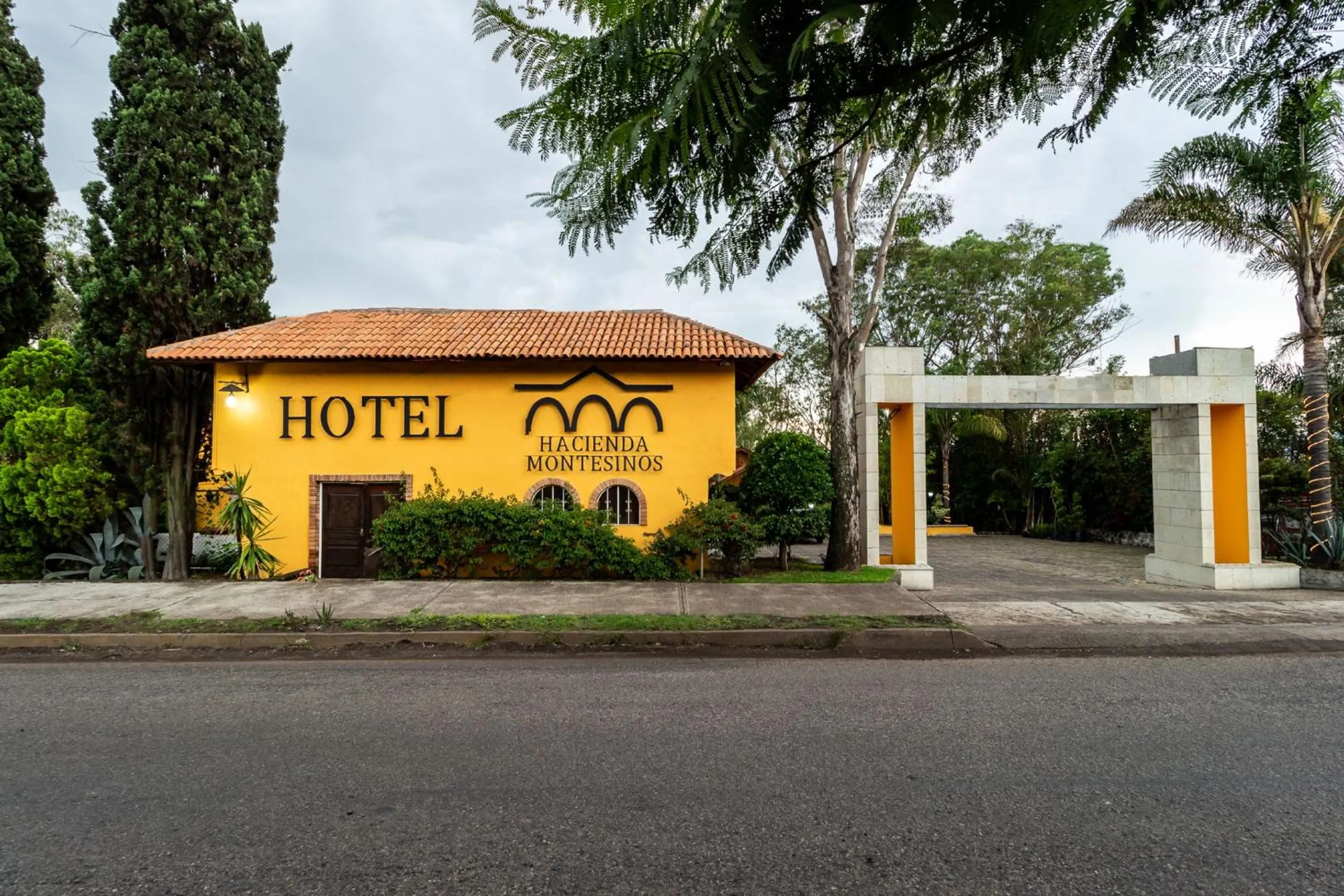 Property building in Hotel Hacienda Montesinos