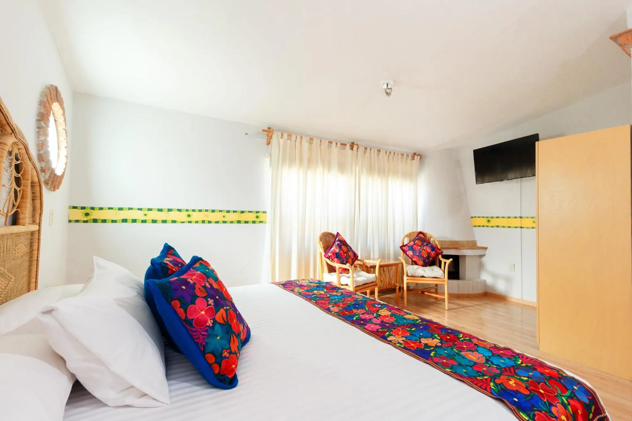 Photo of the whole room, Bed in Hotel Hacienda Montesinos