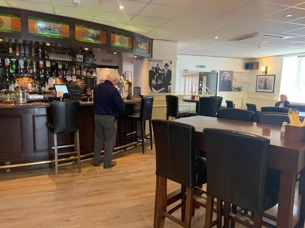 Lounge or bar in The Harbour House Sea Front Hotel