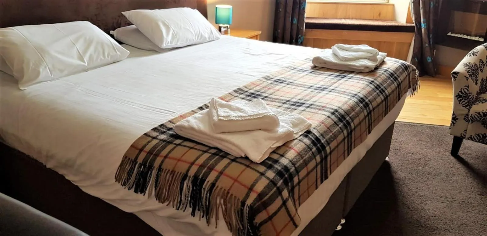 Photo of the whole room, Bed in The Harbour House Sea Front Hotel