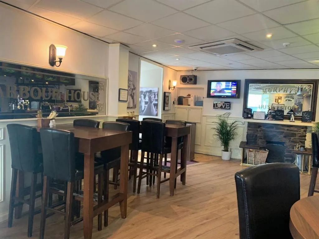 Lounge or bar in The Harbour House Sea Front Hotel