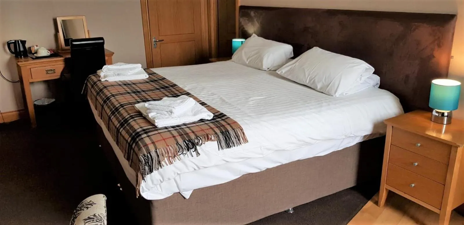 Photo of the whole room, Bed in The Harbour House Sea Front Hotel