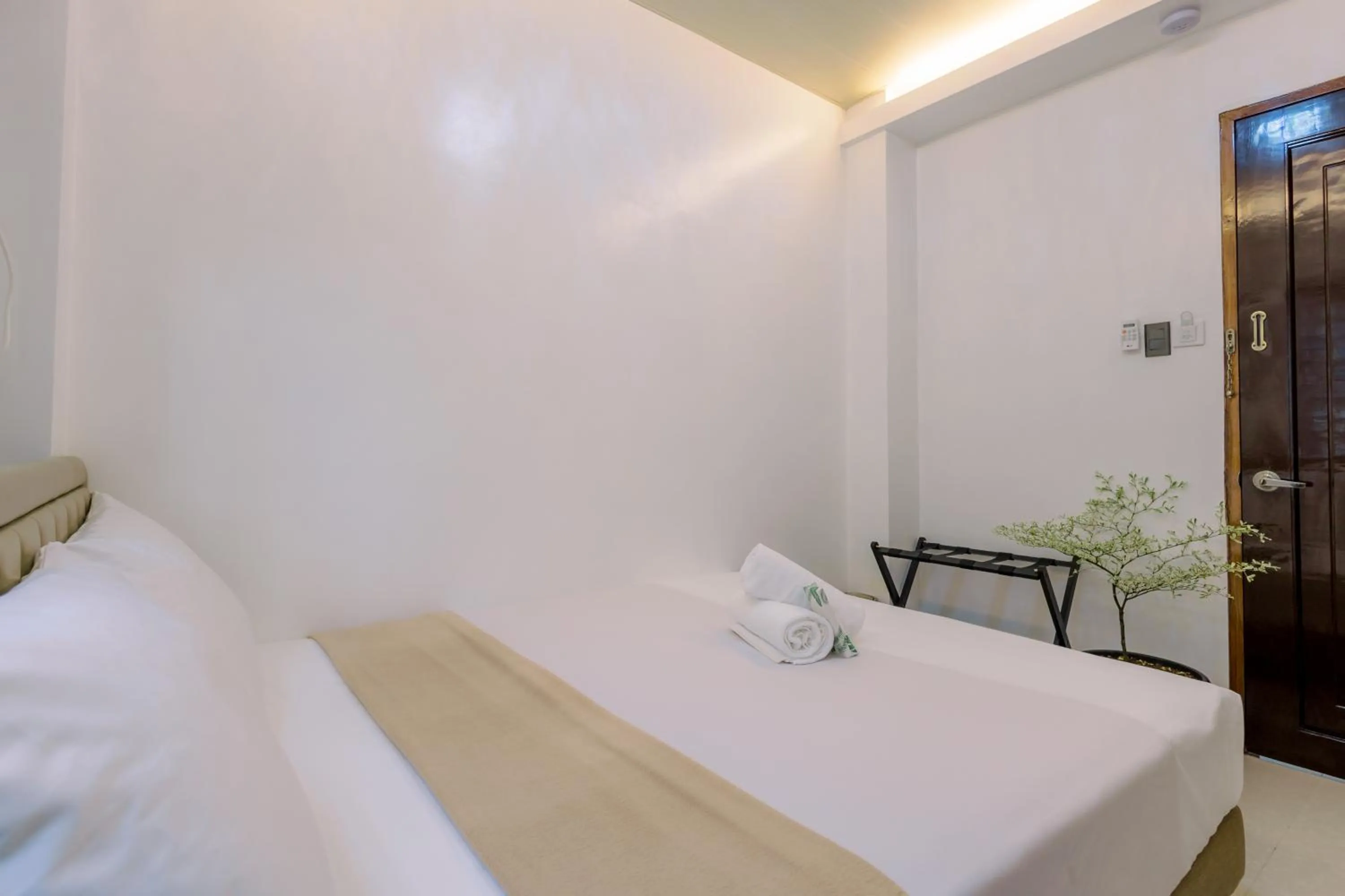 Bedroom, Bed in Loboc Riverside Inn & Restaurant