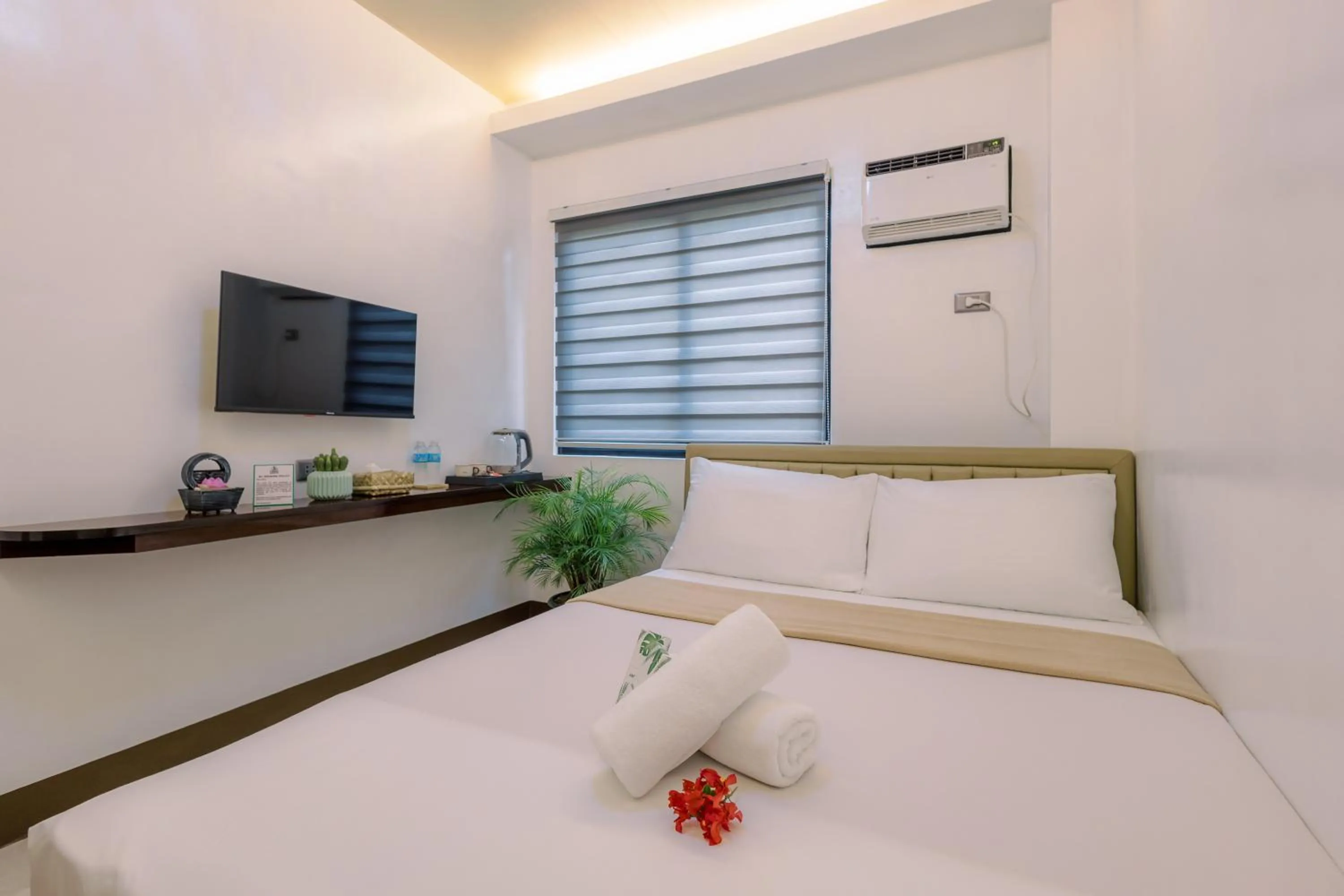 Bedroom, Bed in Loboc Riverside Inn & Restaurant