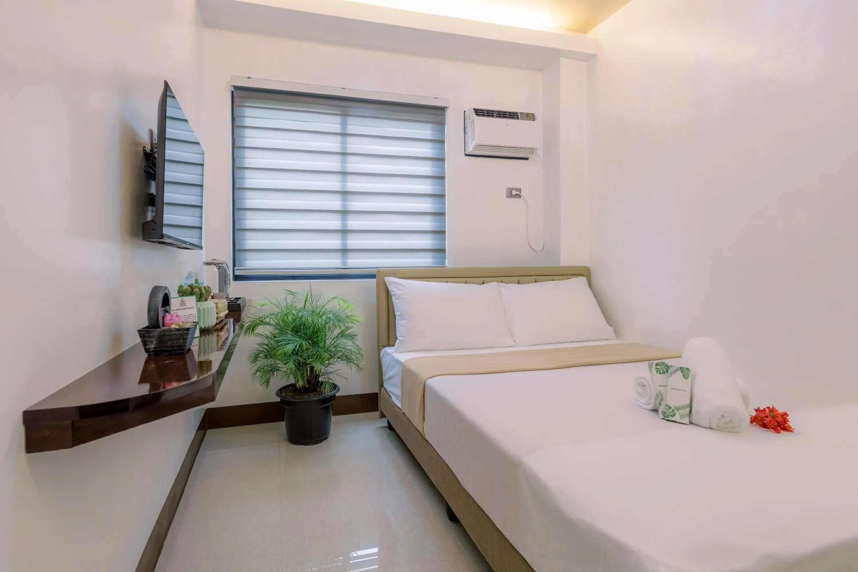 Bedroom, Bed in Loboc Riverside Inn & Restaurant