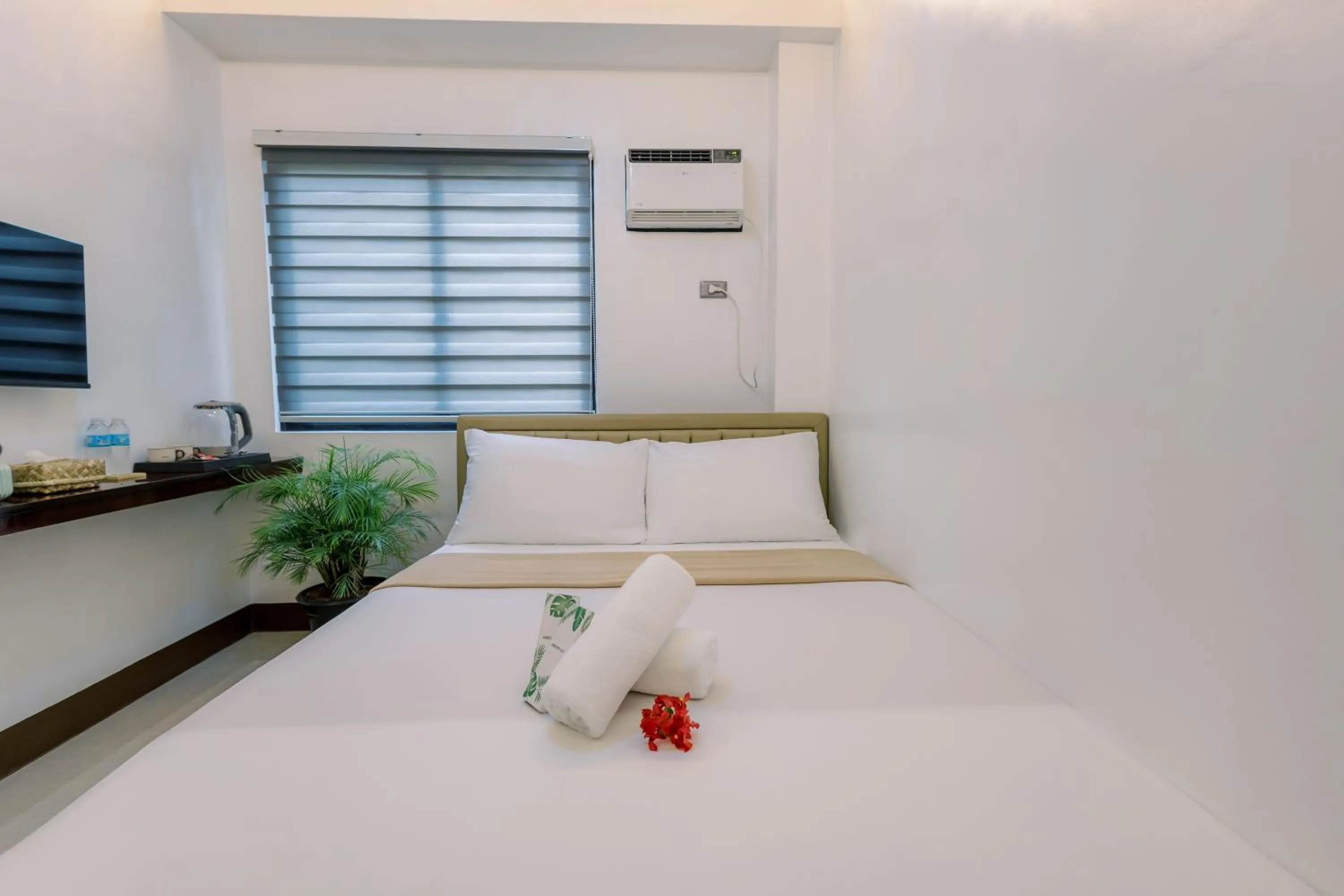 Bedroom, Bed in Loboc Riverside Inn & Restaurant