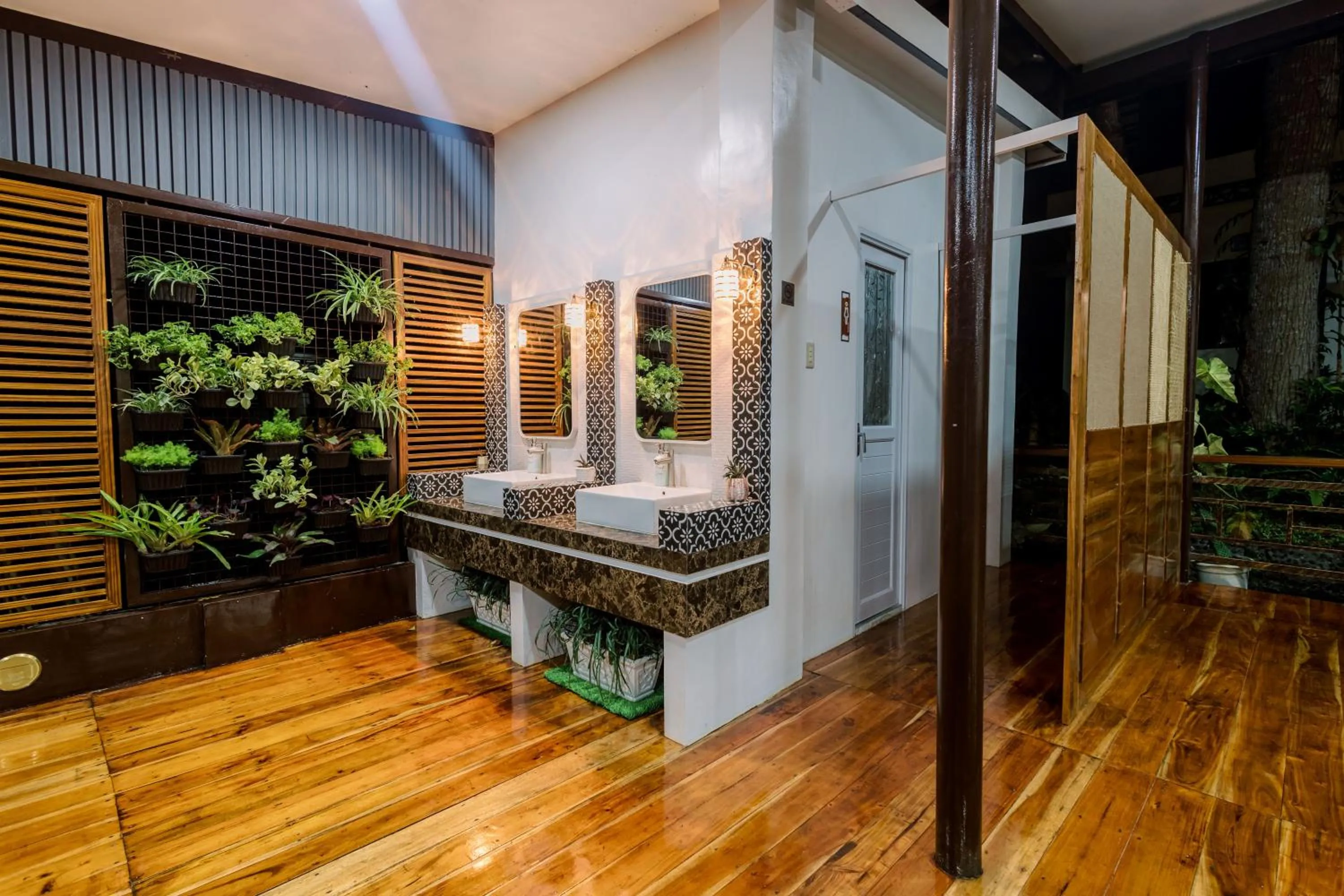 Restaurant/places to eat in Loboc Riverside Inn & Restaurant